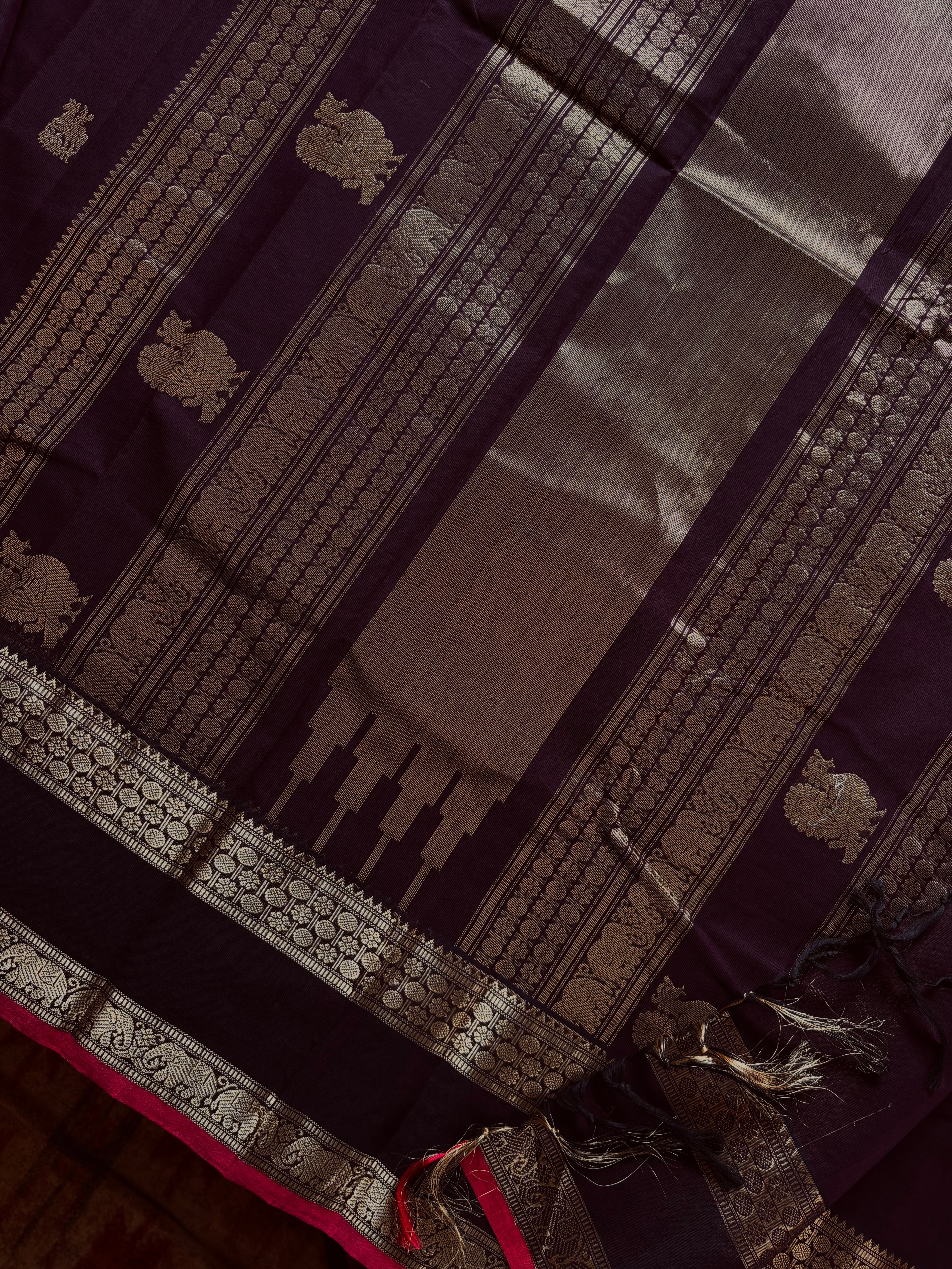 Handwoven Plum Colour Cotton Kanchipuram Saree