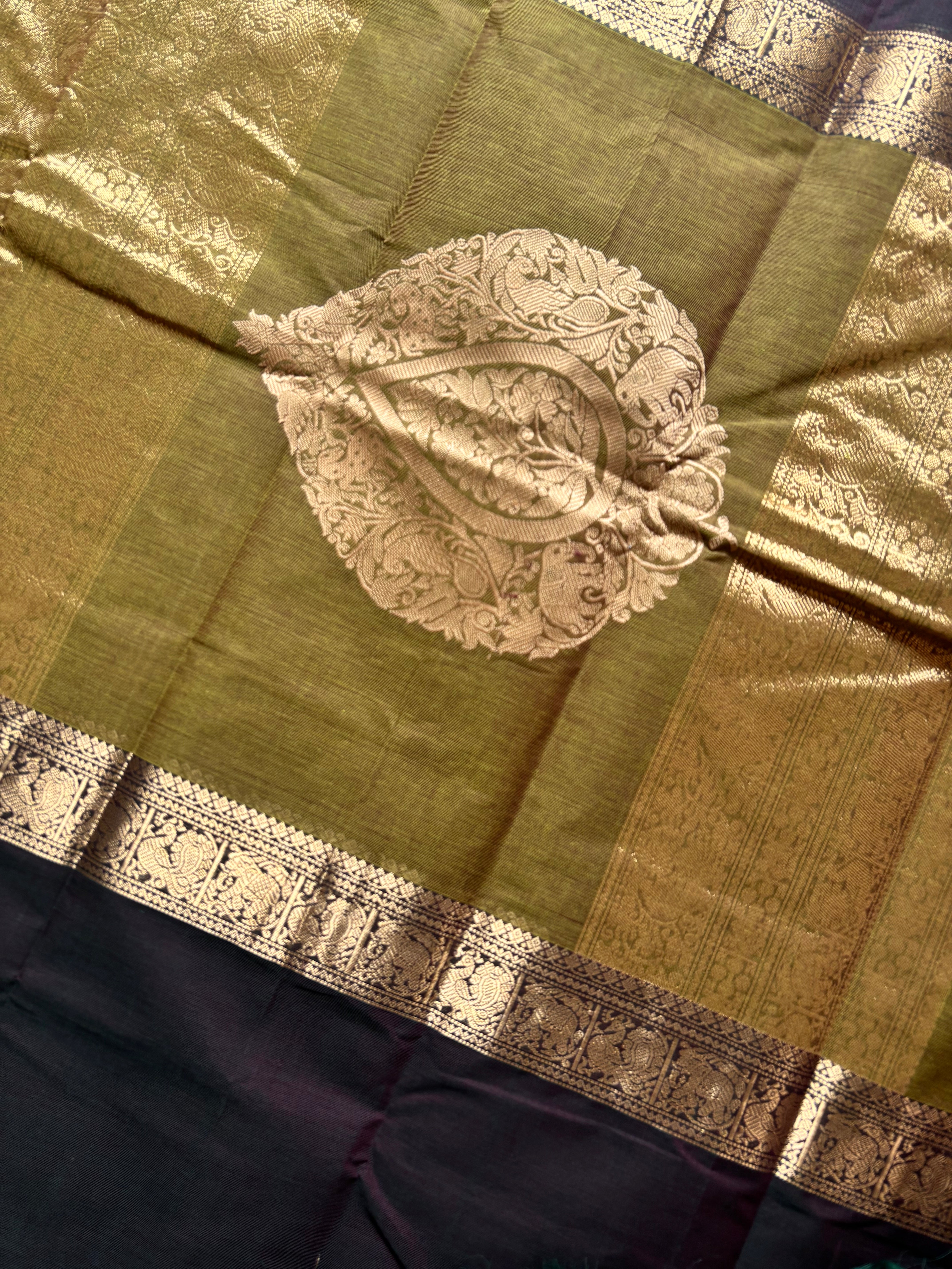 Handwoven Yellowish Green Cotton Kanchipuram Saree