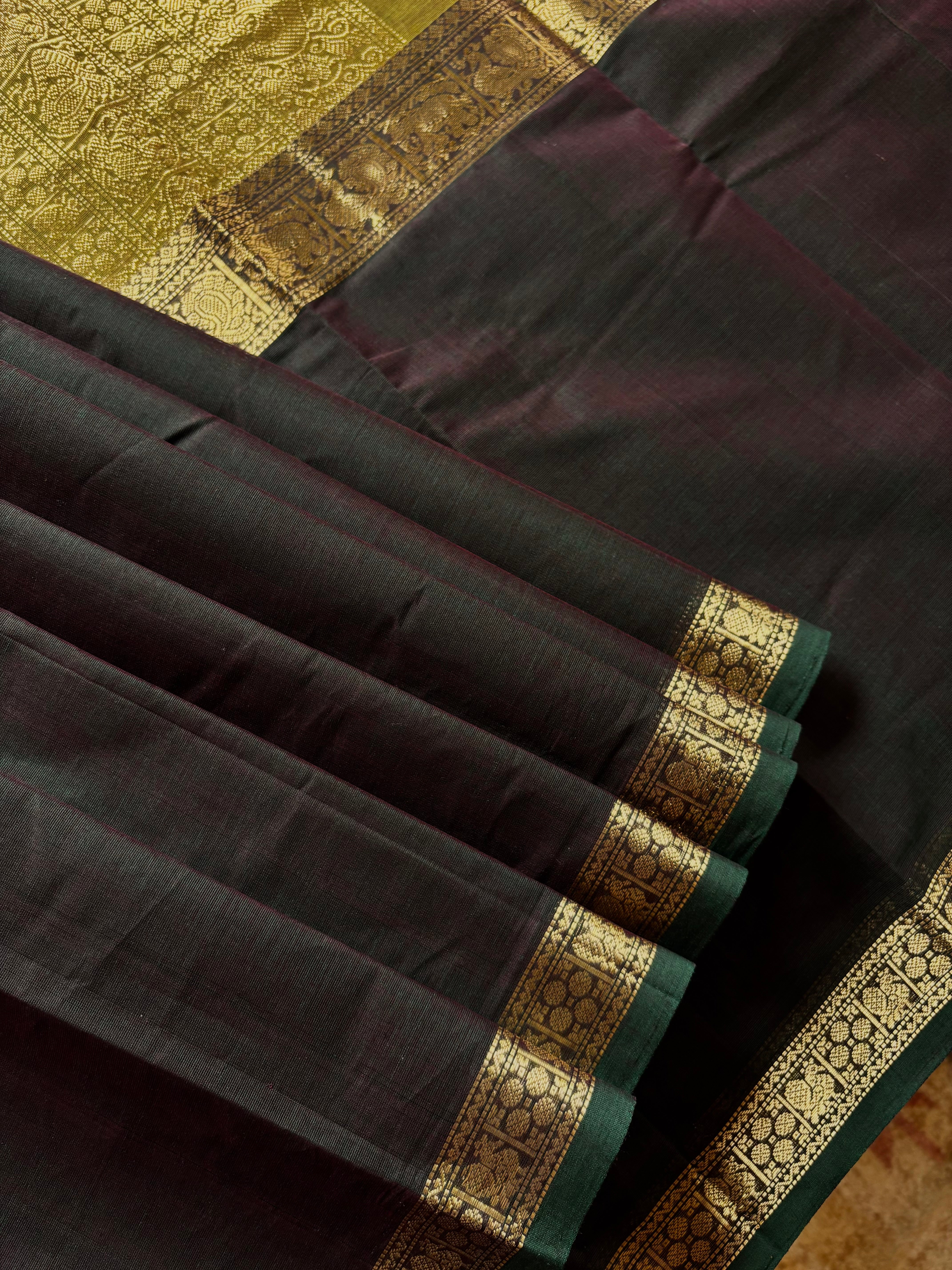 Handwoven Yellowish Green Cotton Kanchipuram Saree