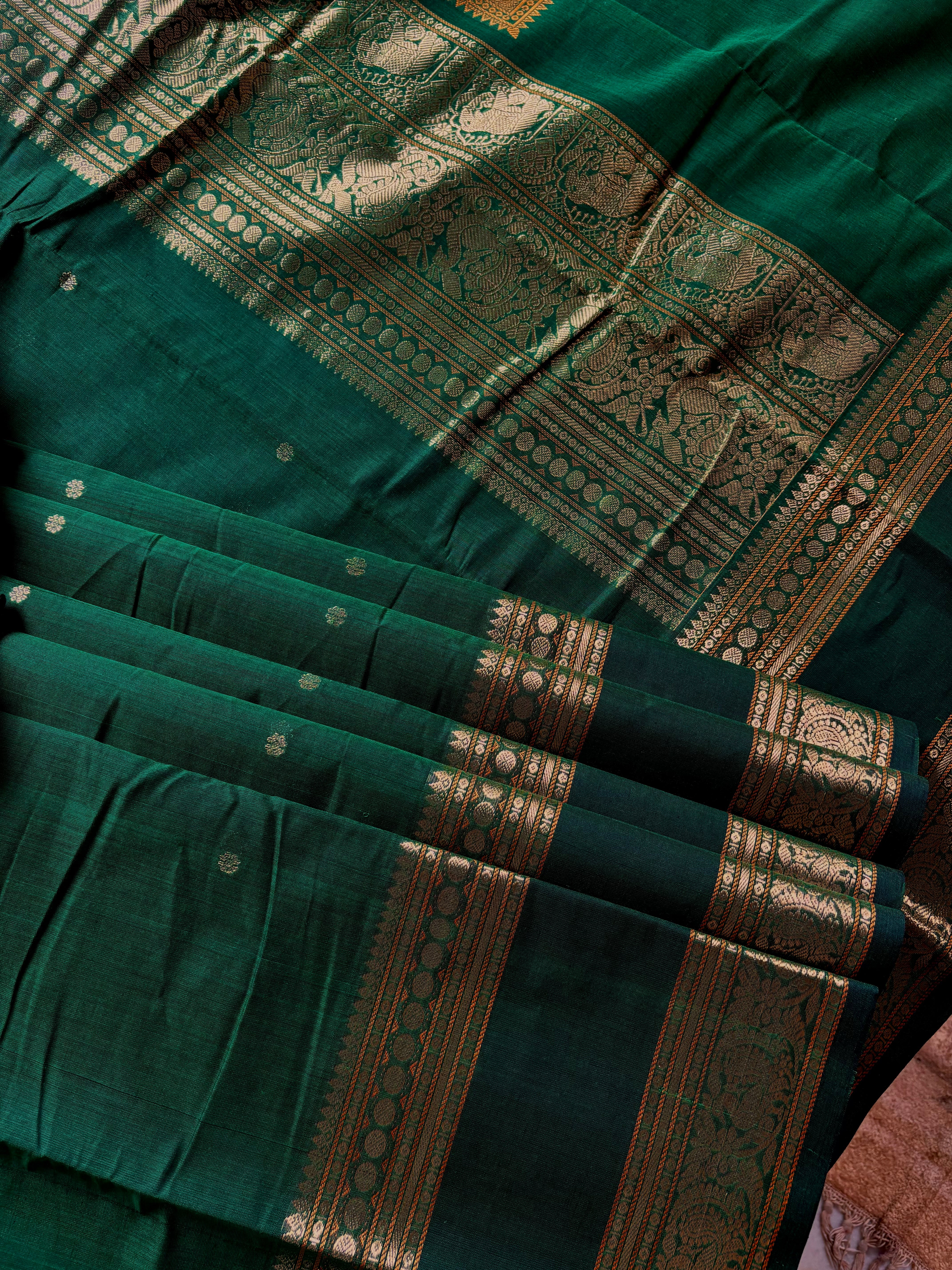 Handwoven Emerald Green Cotton Kanchipuram Saree