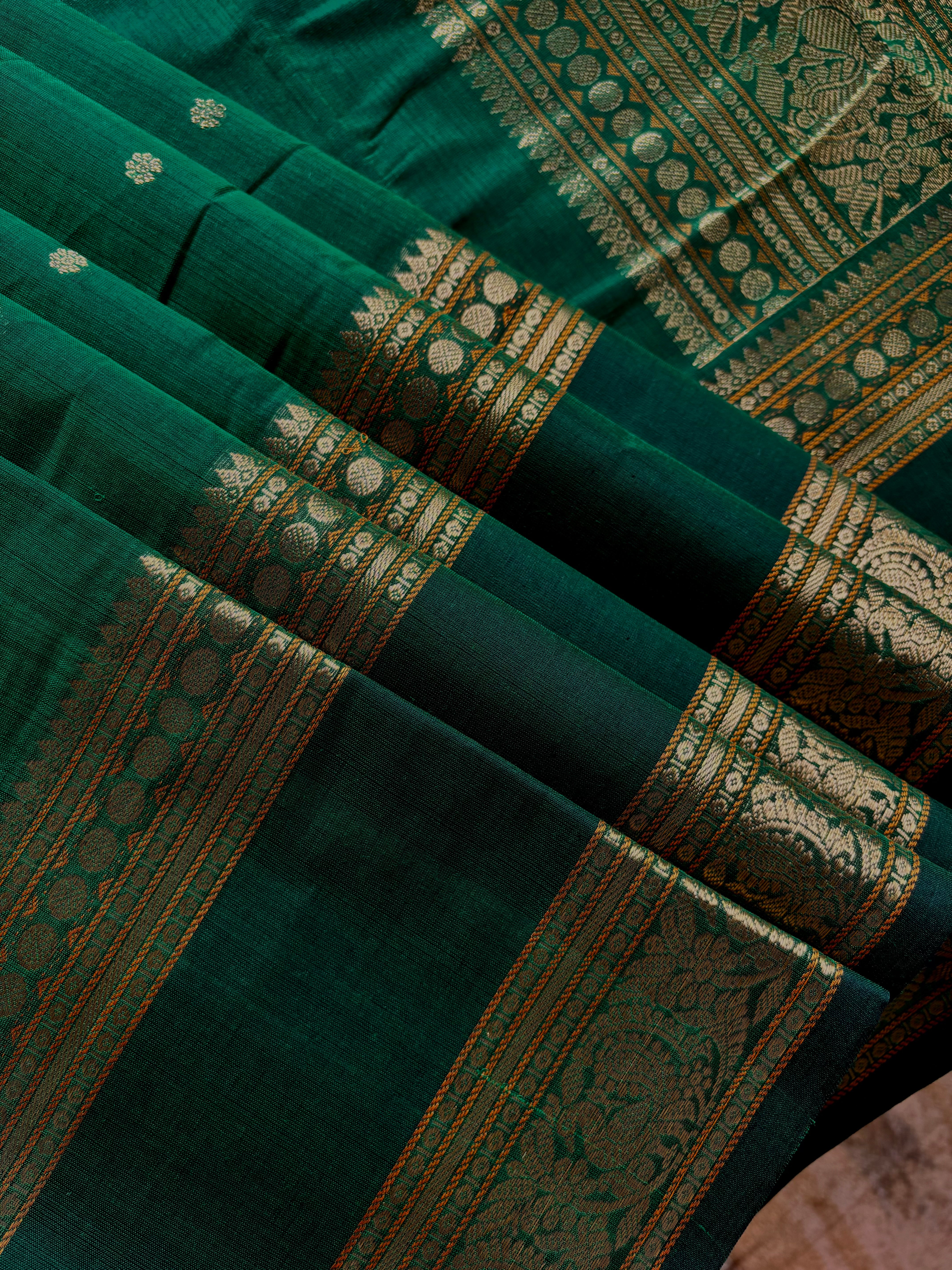 Handwoven Emerald Green Cotton Kanchipuram Saree