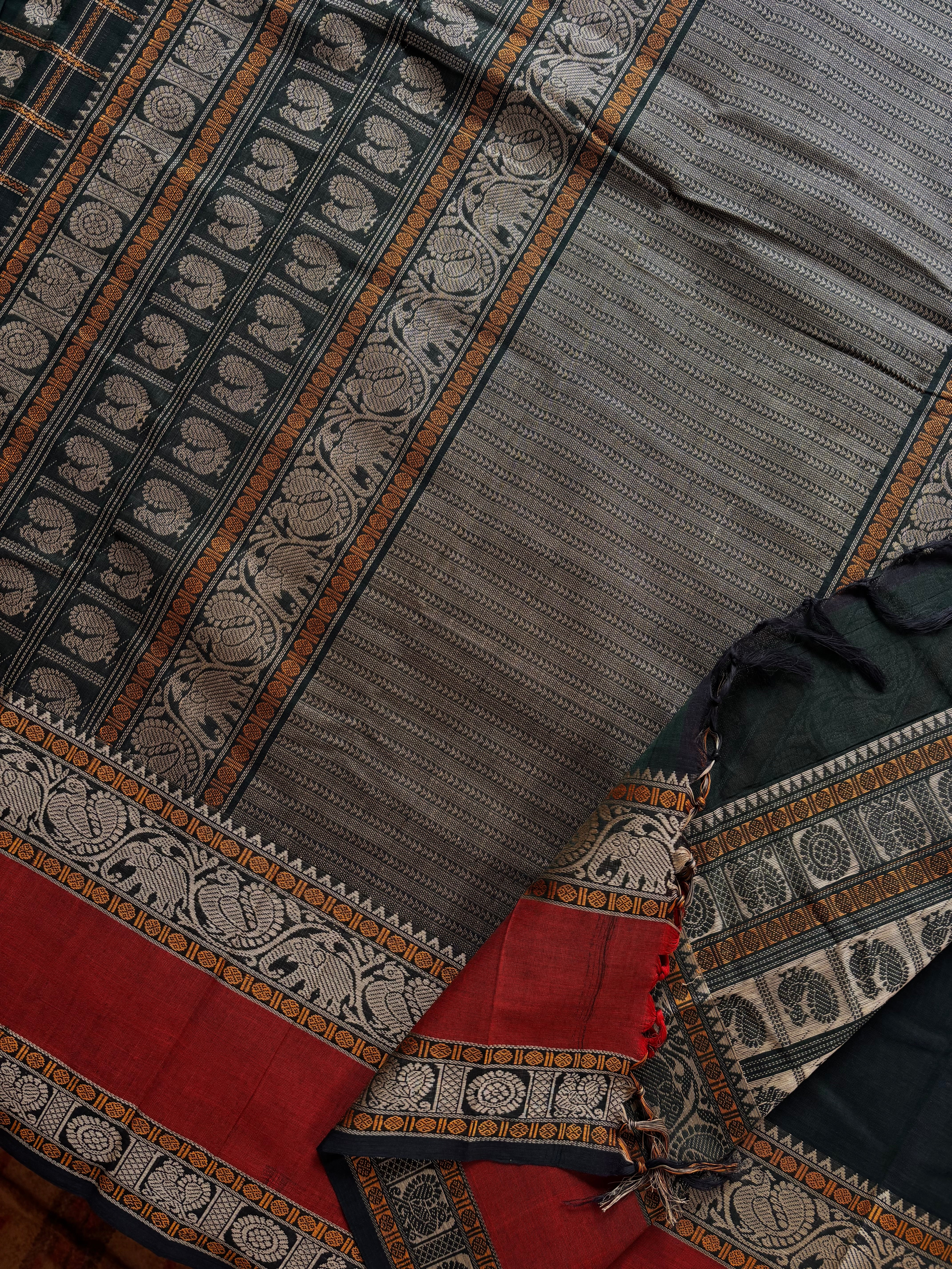 Handwoven Bottle Green Cotton Kanchipuram Saree