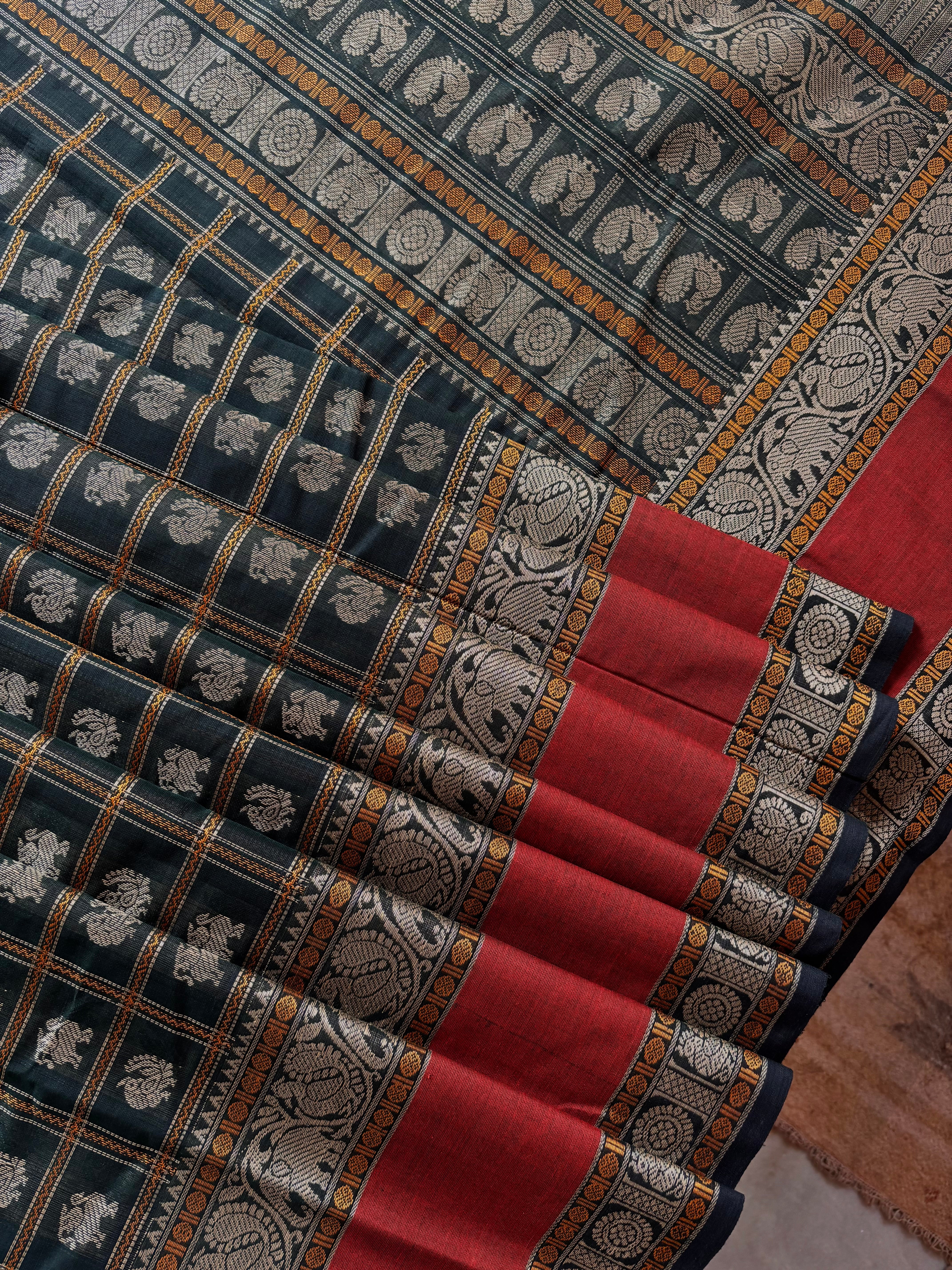 Handwoven Bottle Green Cotton Kanchipuram Saree