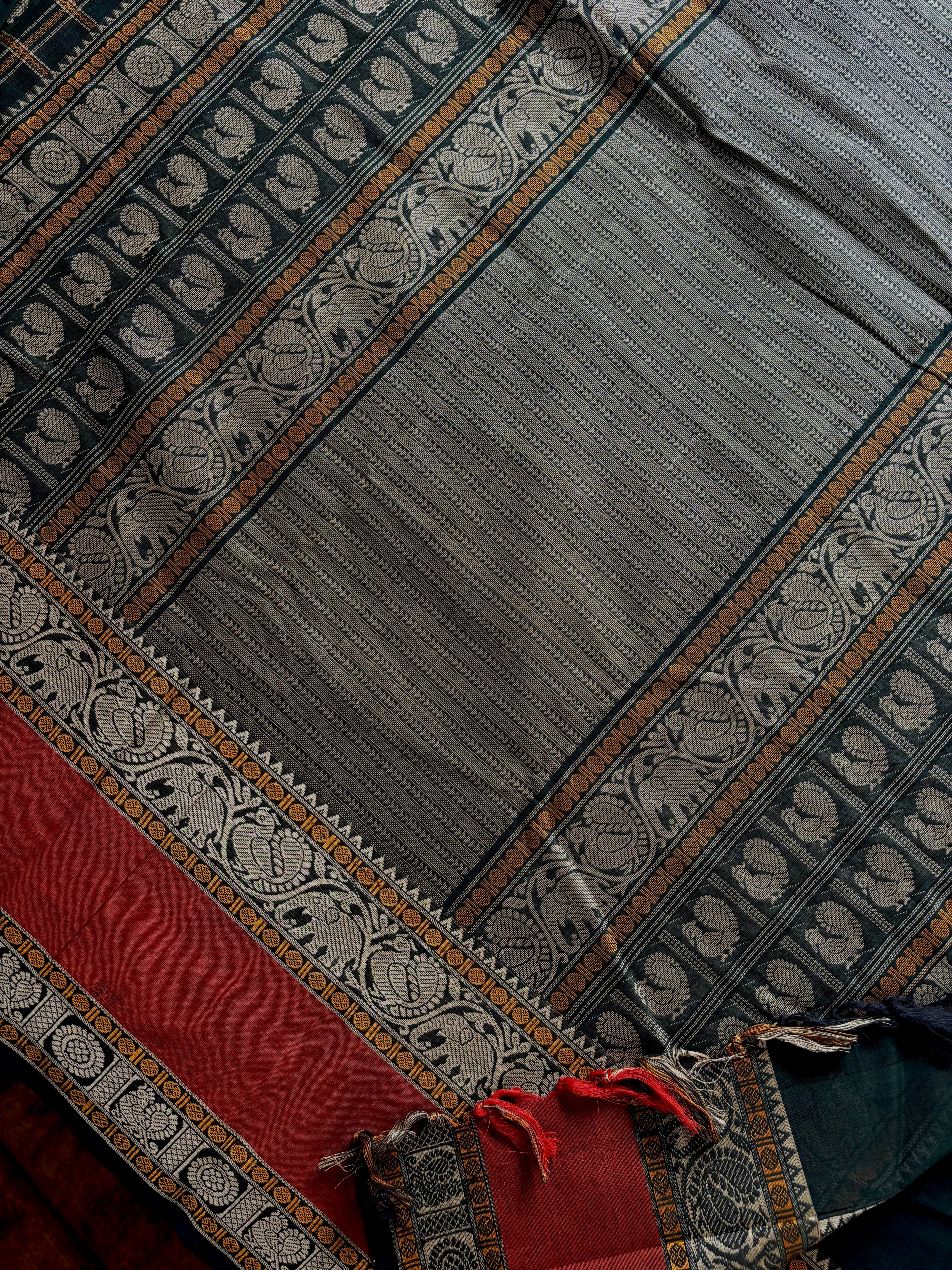 Handwoven Bottle Green Cotton Kanchipuram Saree