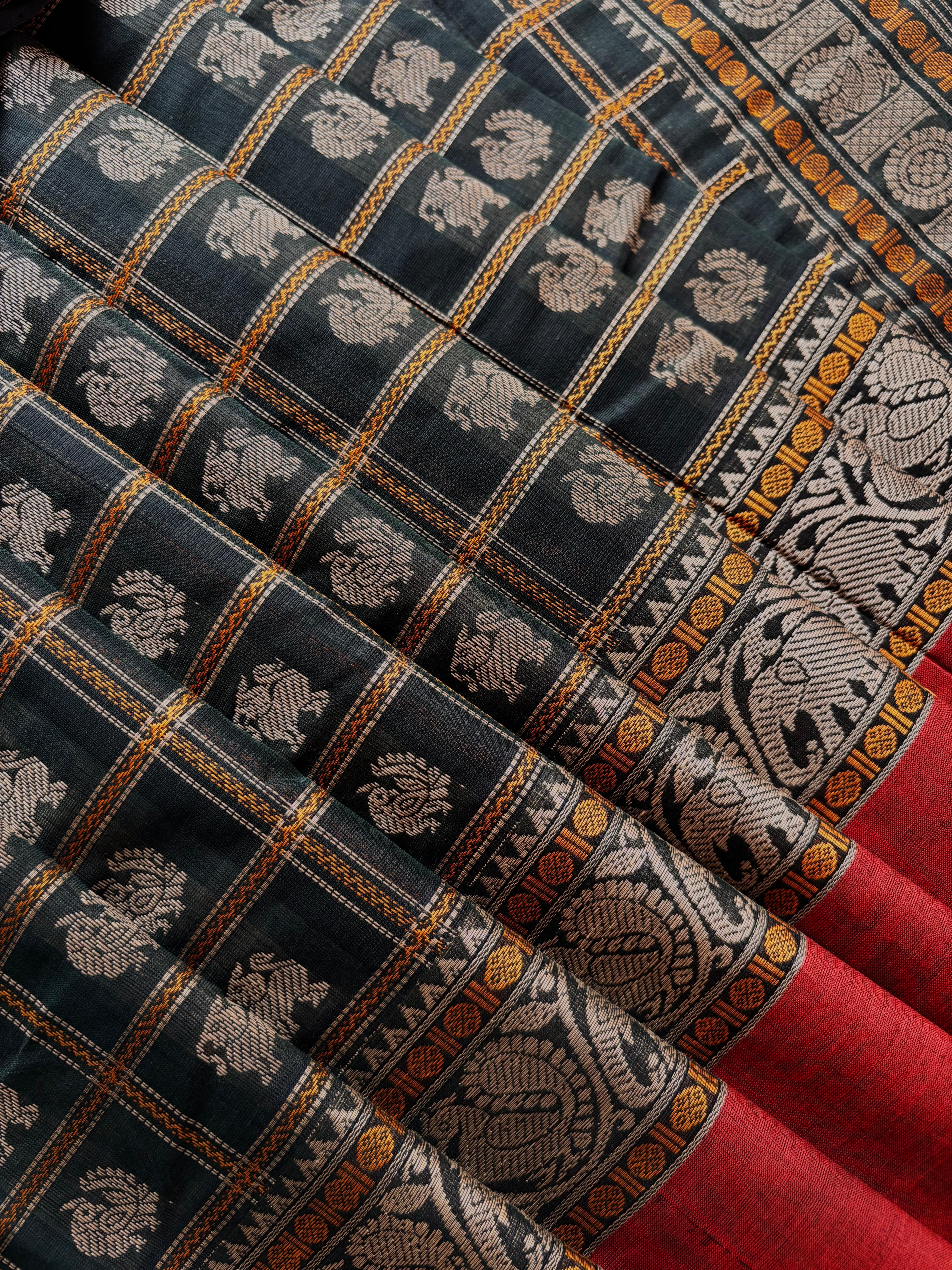 Handwoven Bottle Green Cotton Kanchipuram Saree