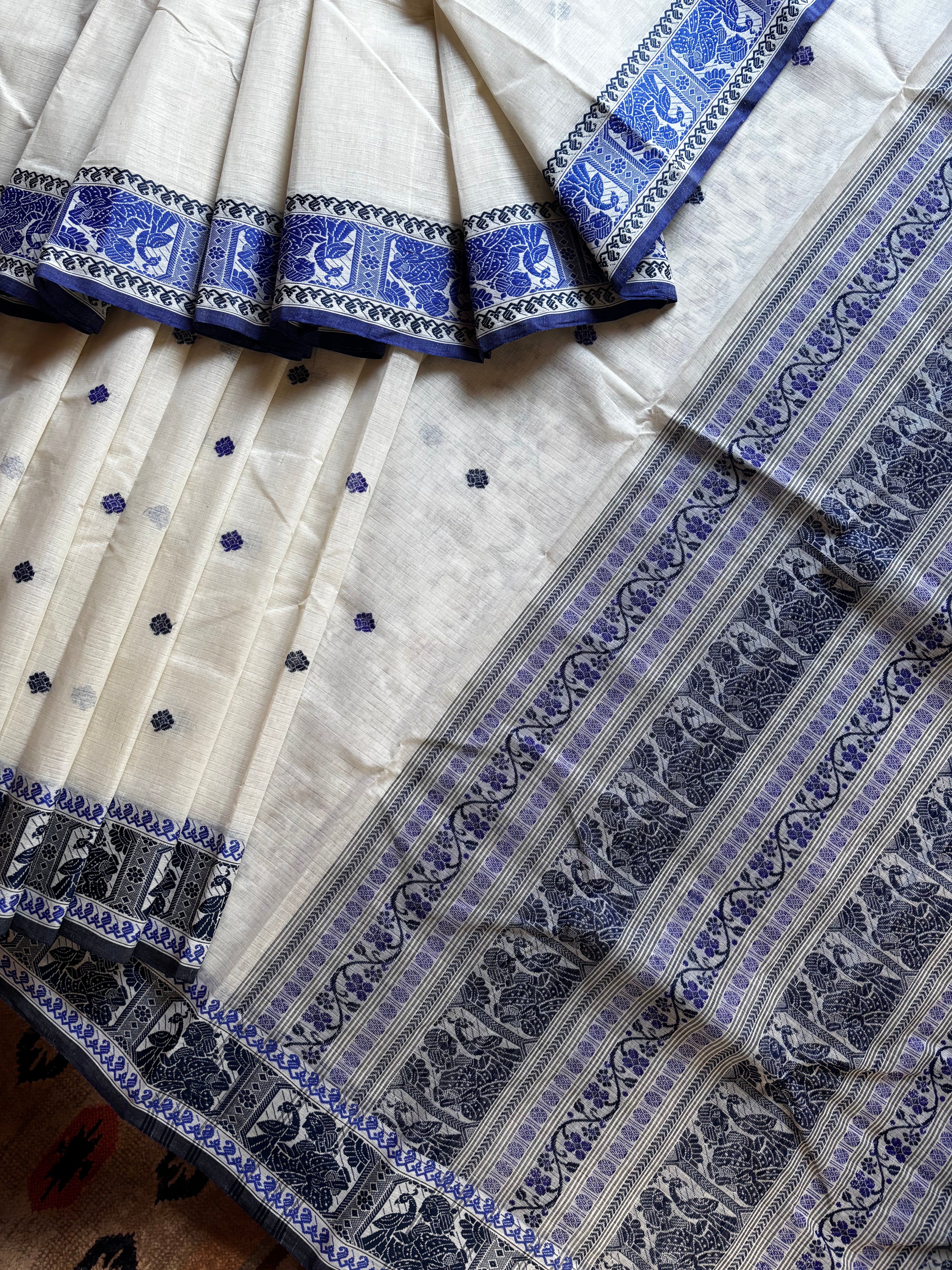 Handwoven White Colour Cotton Baluchari Saree