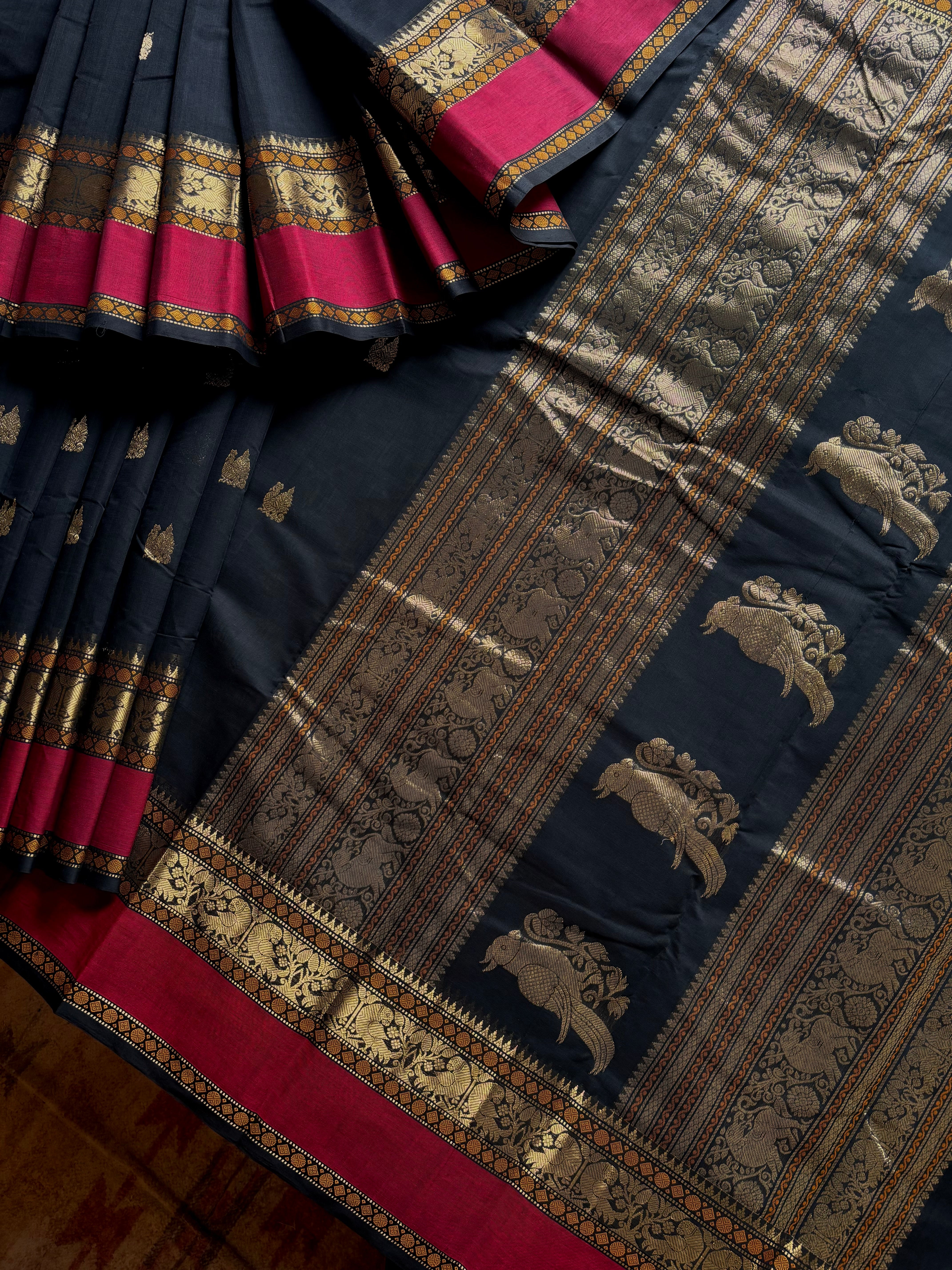 Handwoven Black Maroon Cotton Kanchipuram Saree