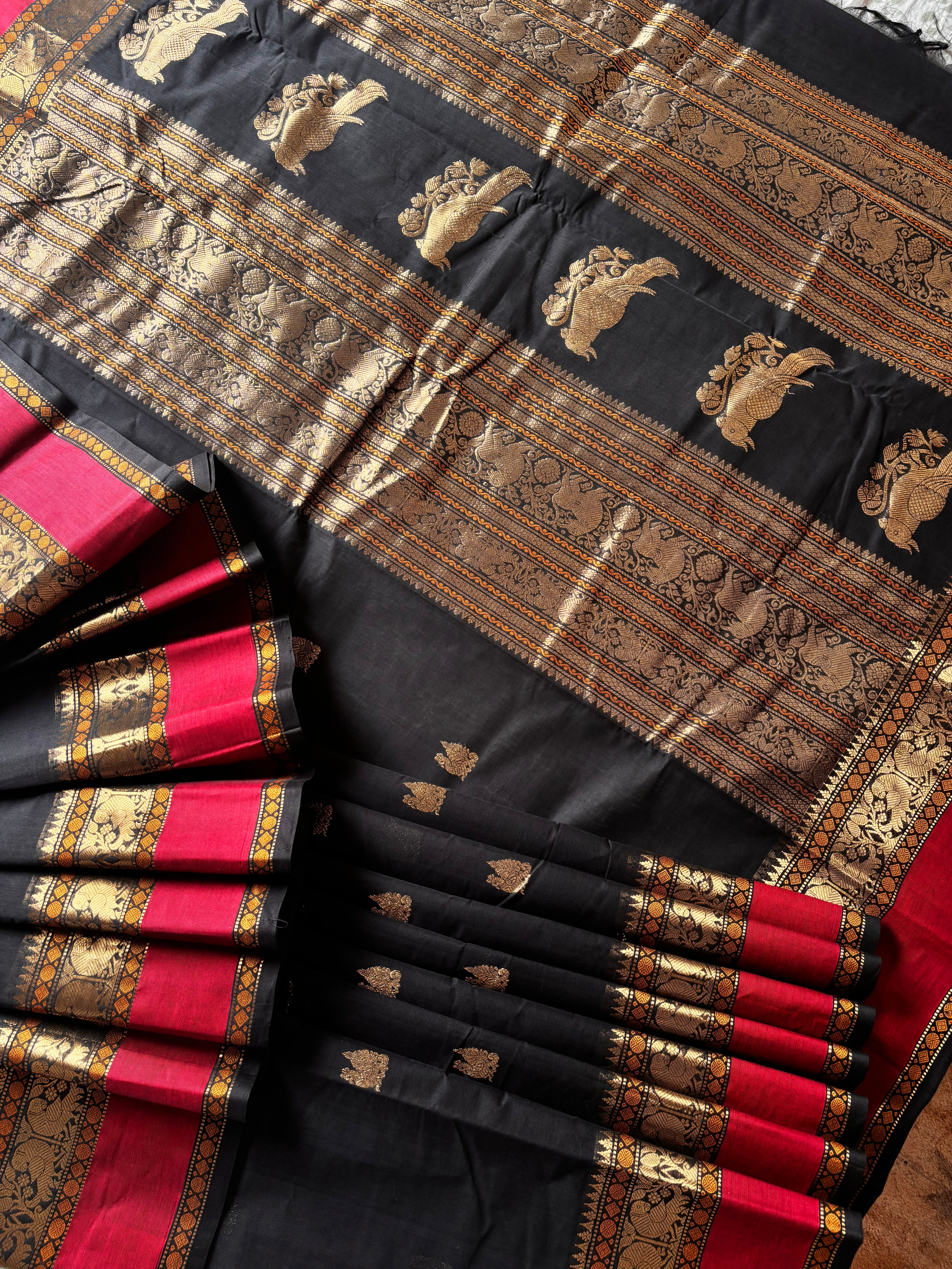 Handwoven Black Maroon Cotton Kanchipuram Saree