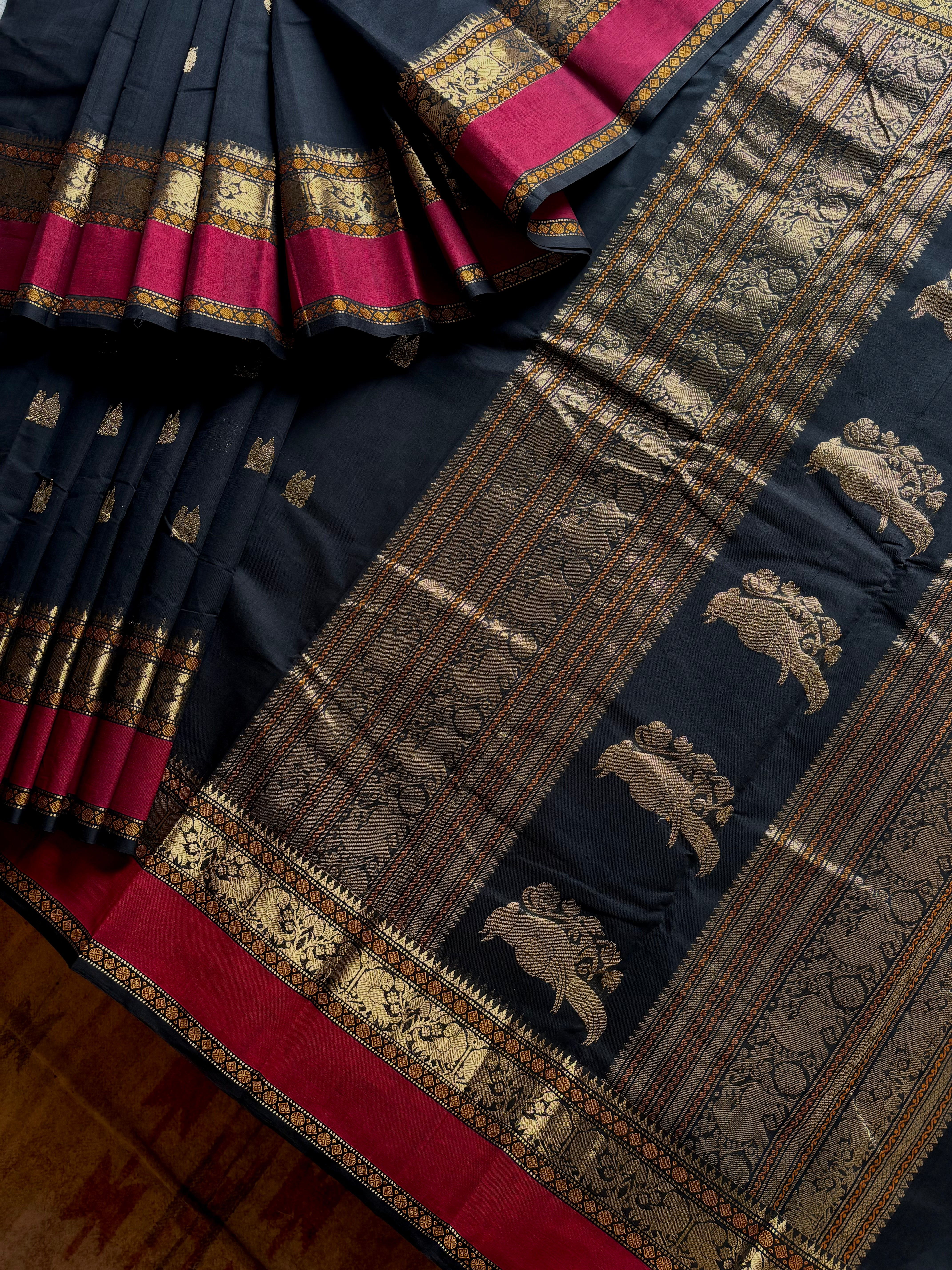 Handwoven Black Maroon Cotton Kanchipuram Saree