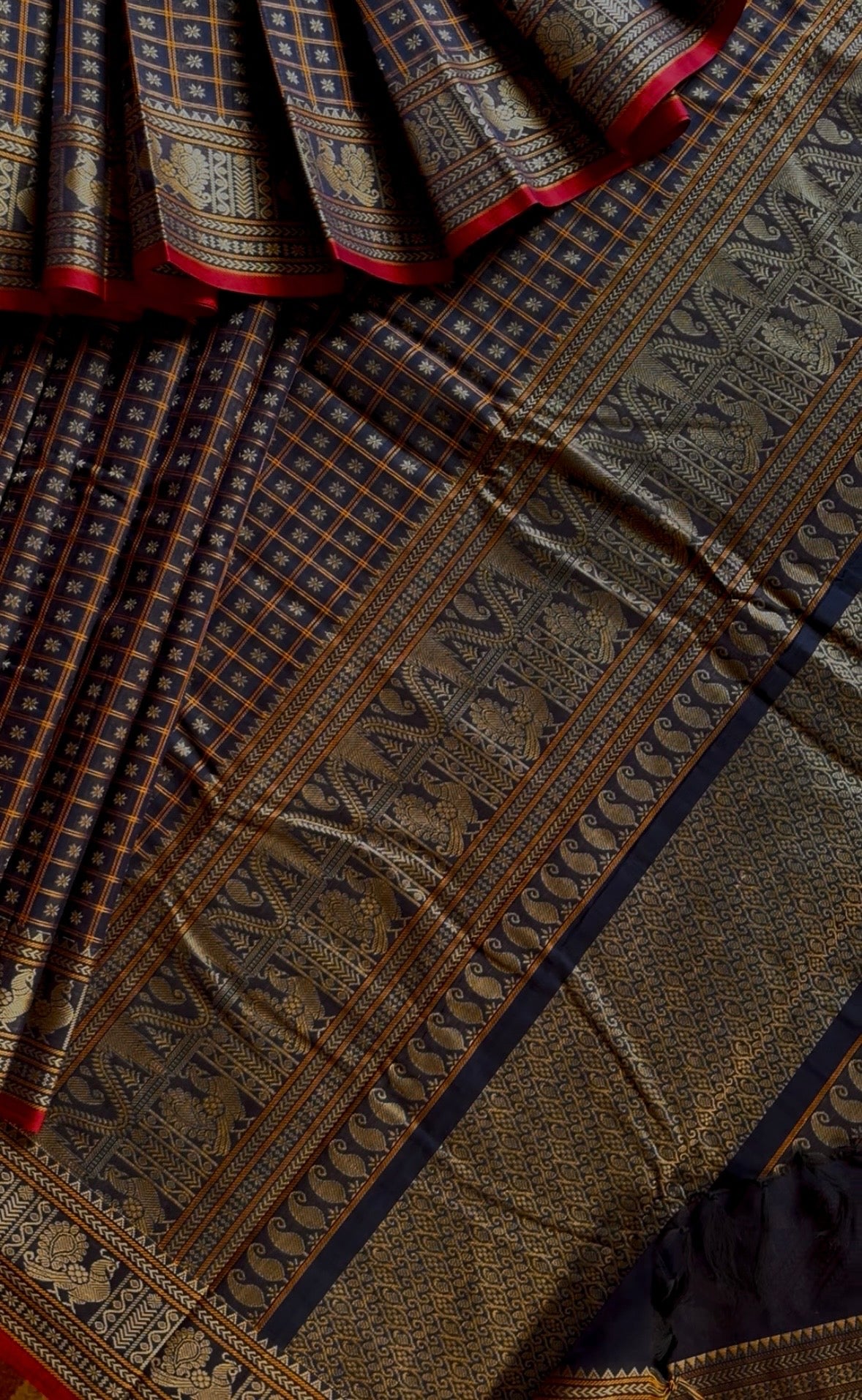 Handwoven Black Aayirum Butta Cotton Kanchipuram Saree