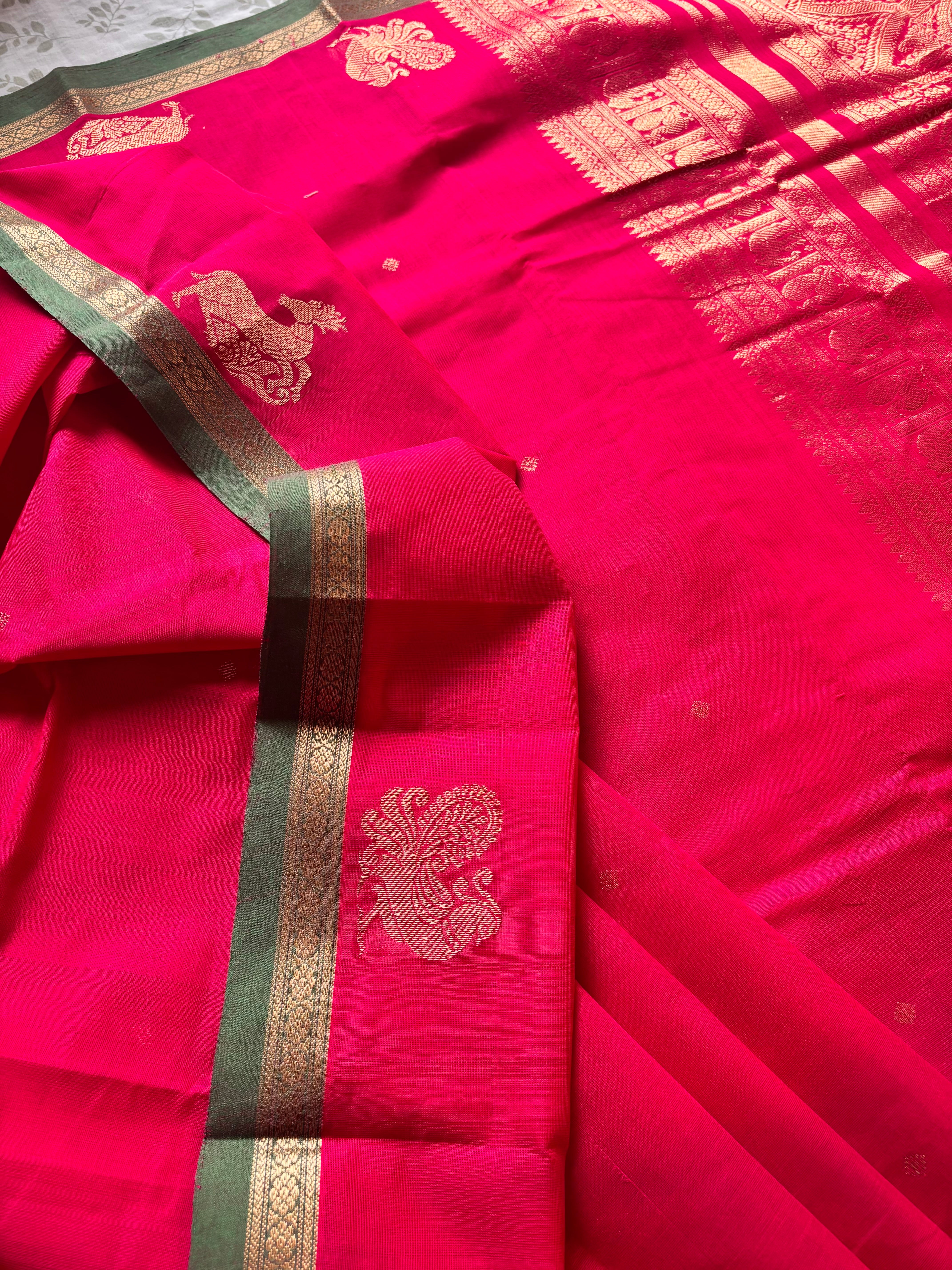 Handwoven Pinkish Red Cotton Kanchipuram Saree