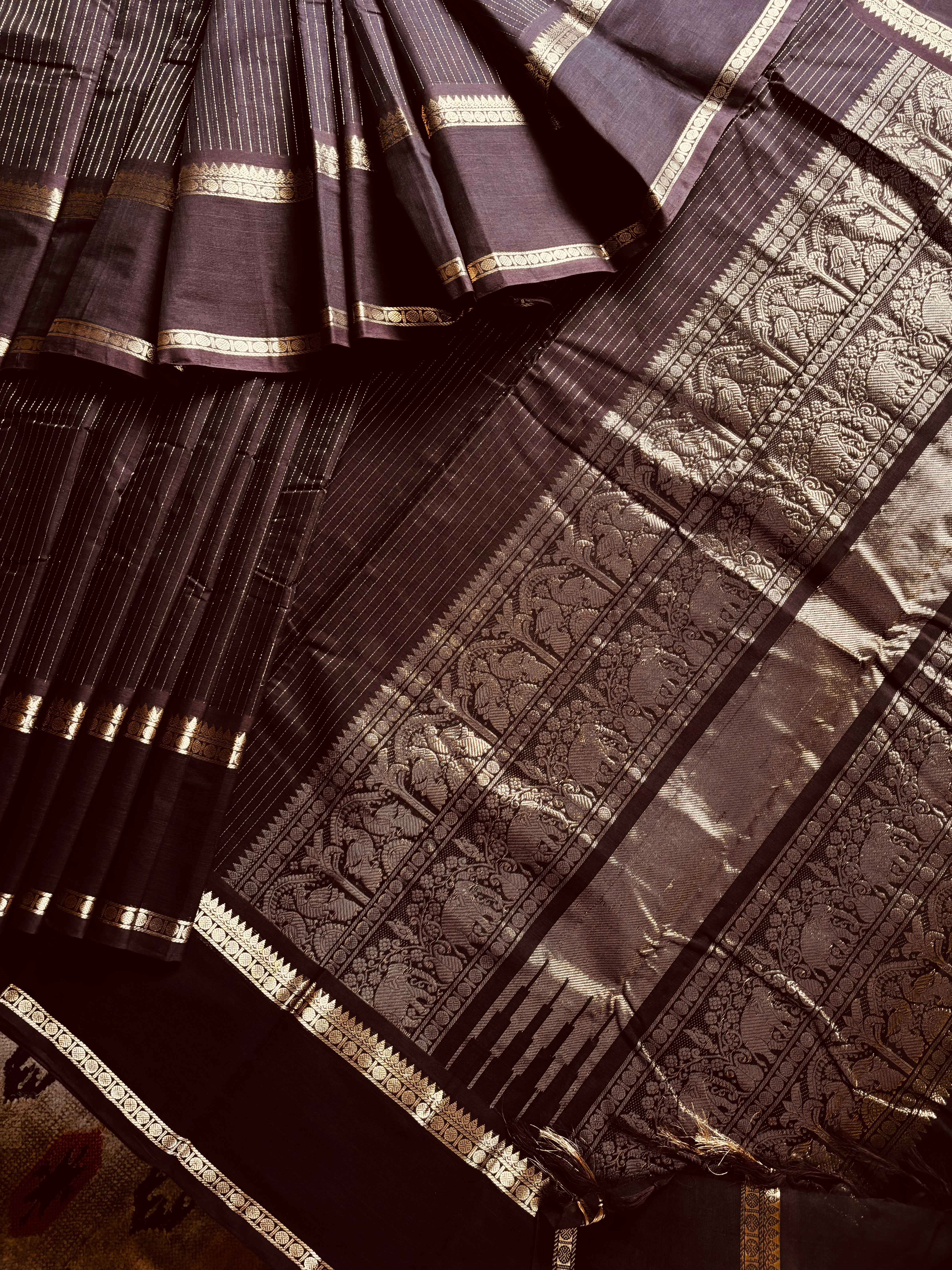 Handwoven Dark Brown Colour Kanchipuram Cotton Saree