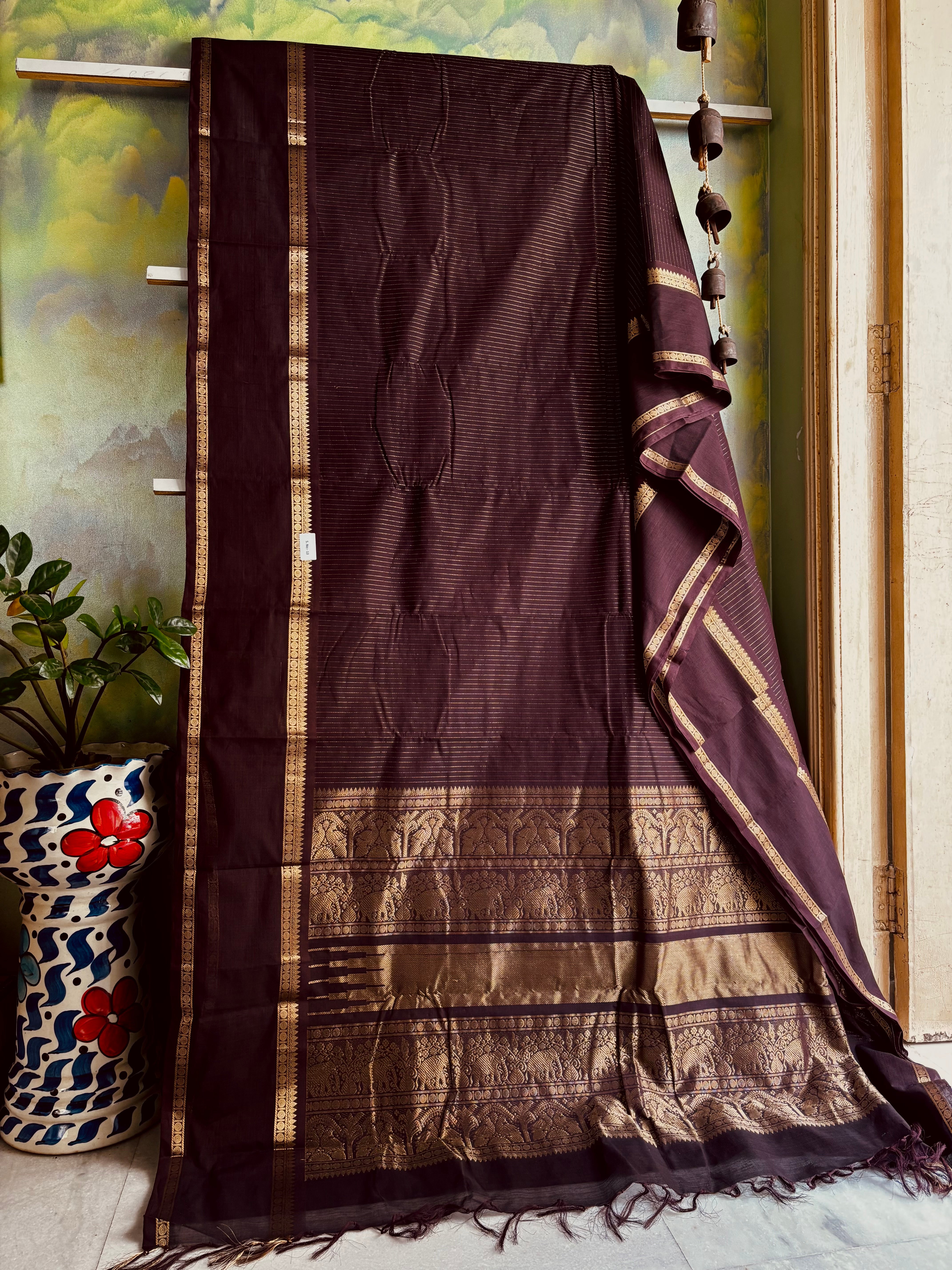 Handwoven Dark Brown Colour Kanchipuram Cotton Saree