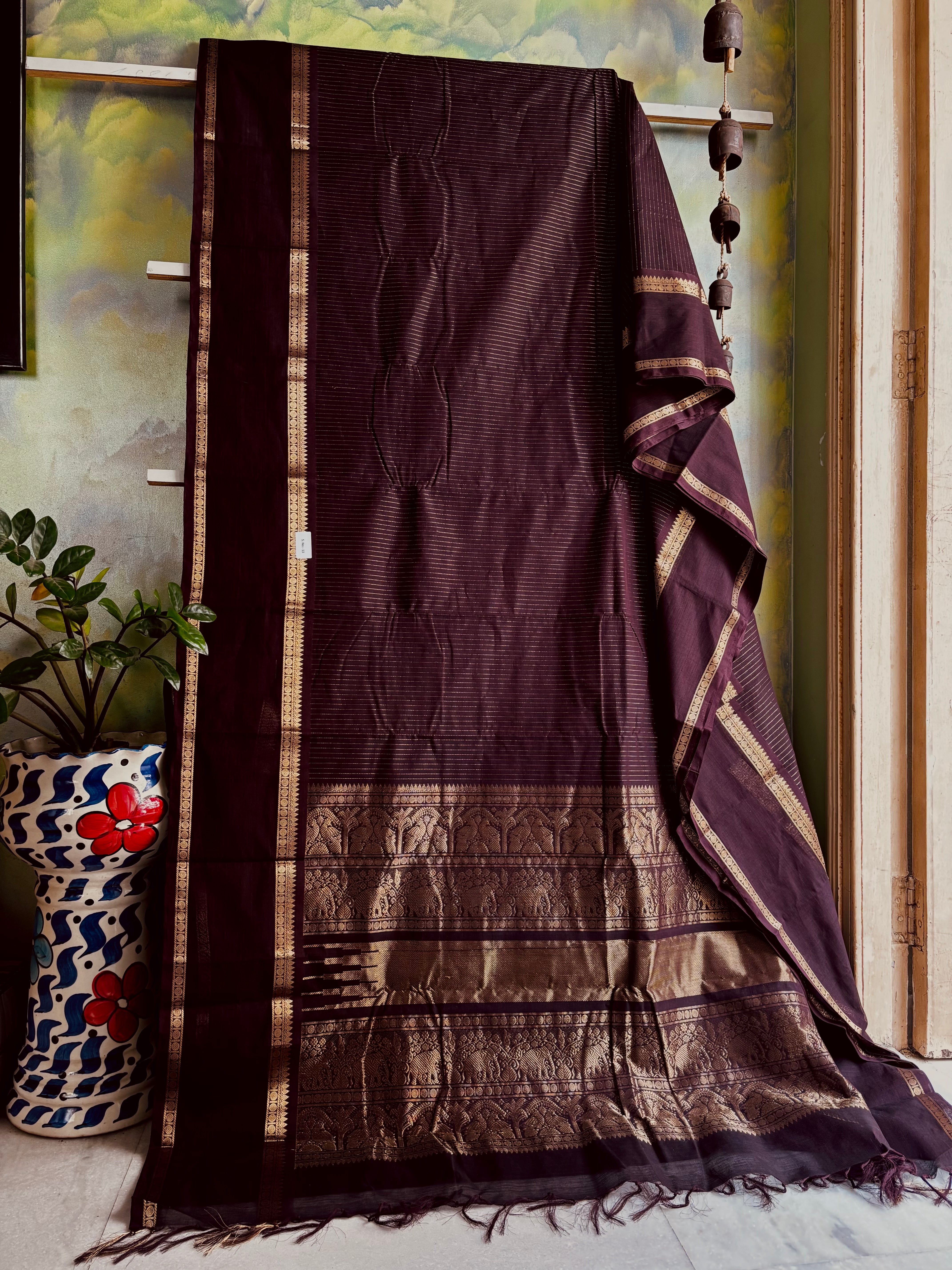 Handwoven Dark Brown Colour Kanchipuram Cotton Saree