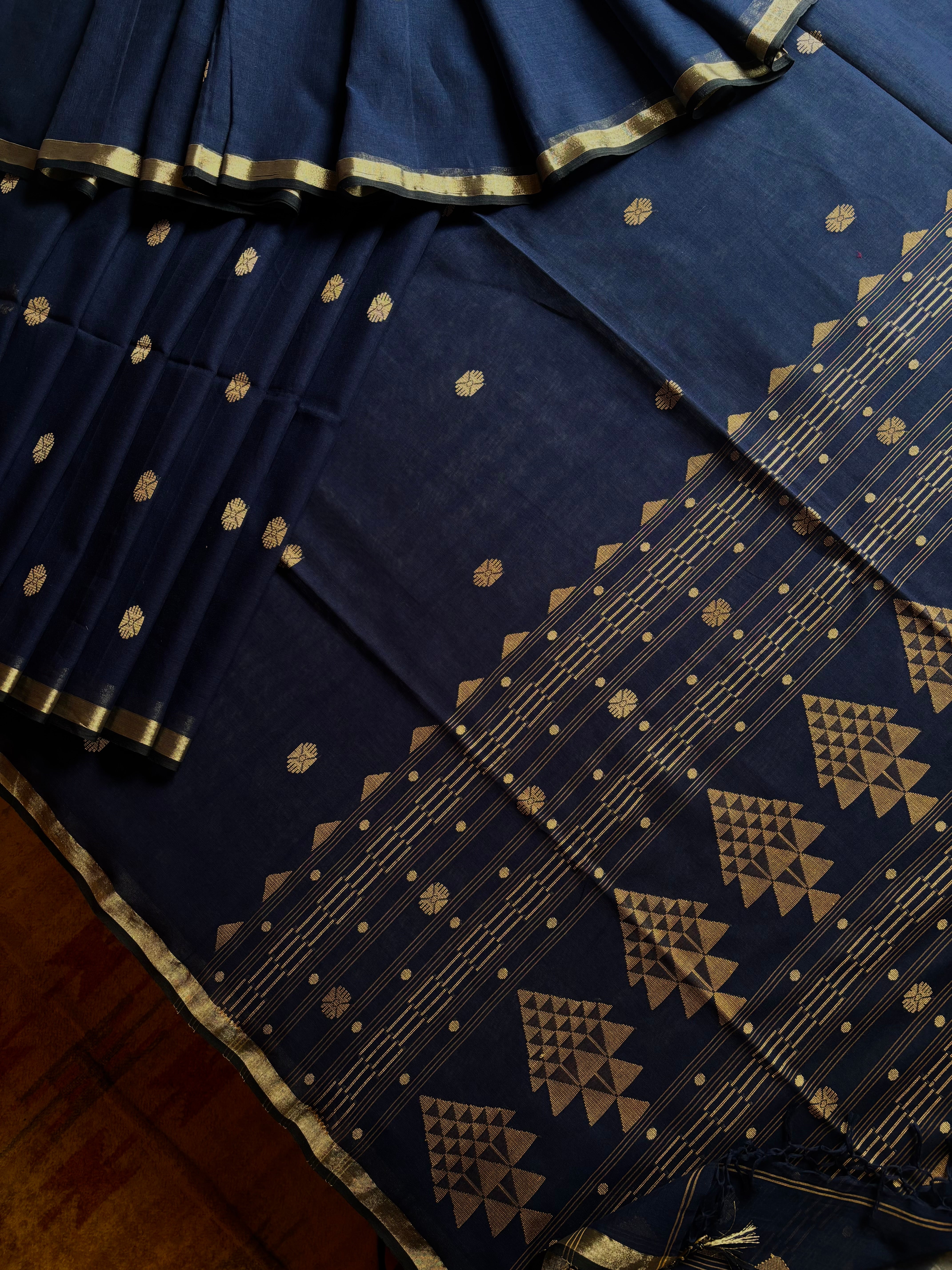 Handwoven Navy Blue Cotton Jamdani Saree
