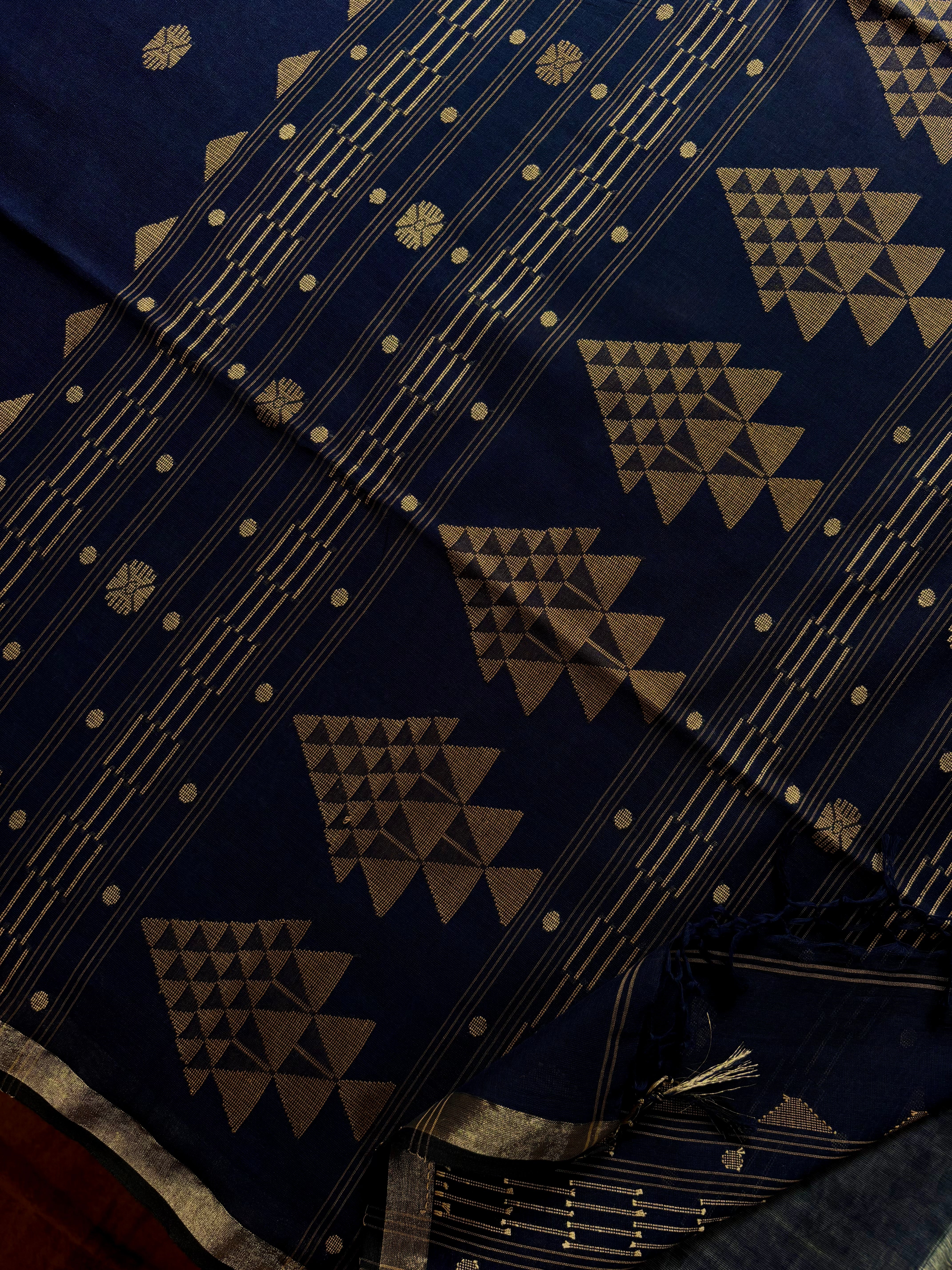 Handwoven Navy Blue Cotton Jamdani Saree
