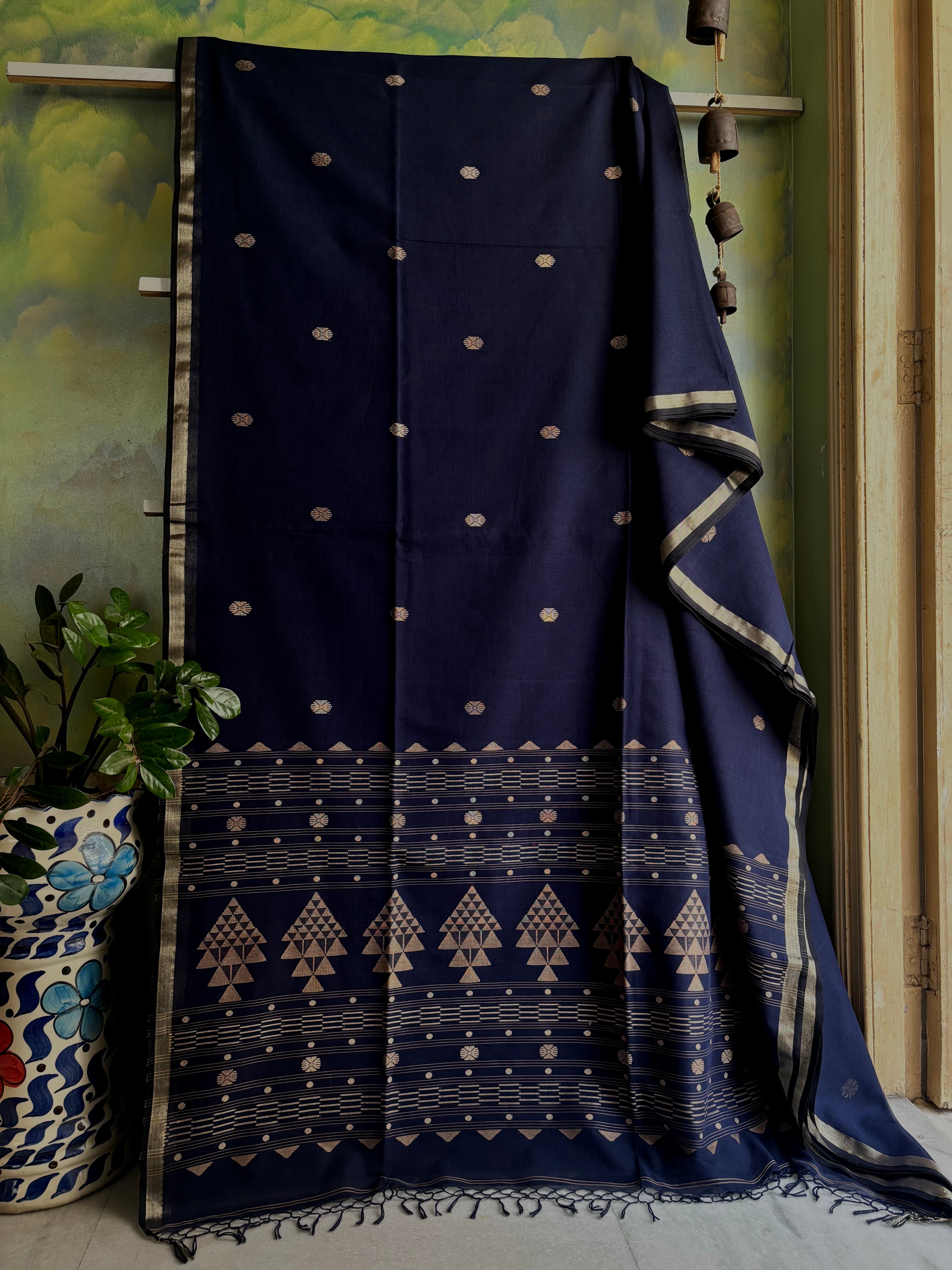Handwoven Navy Blue Cotton Jamdani Saree
