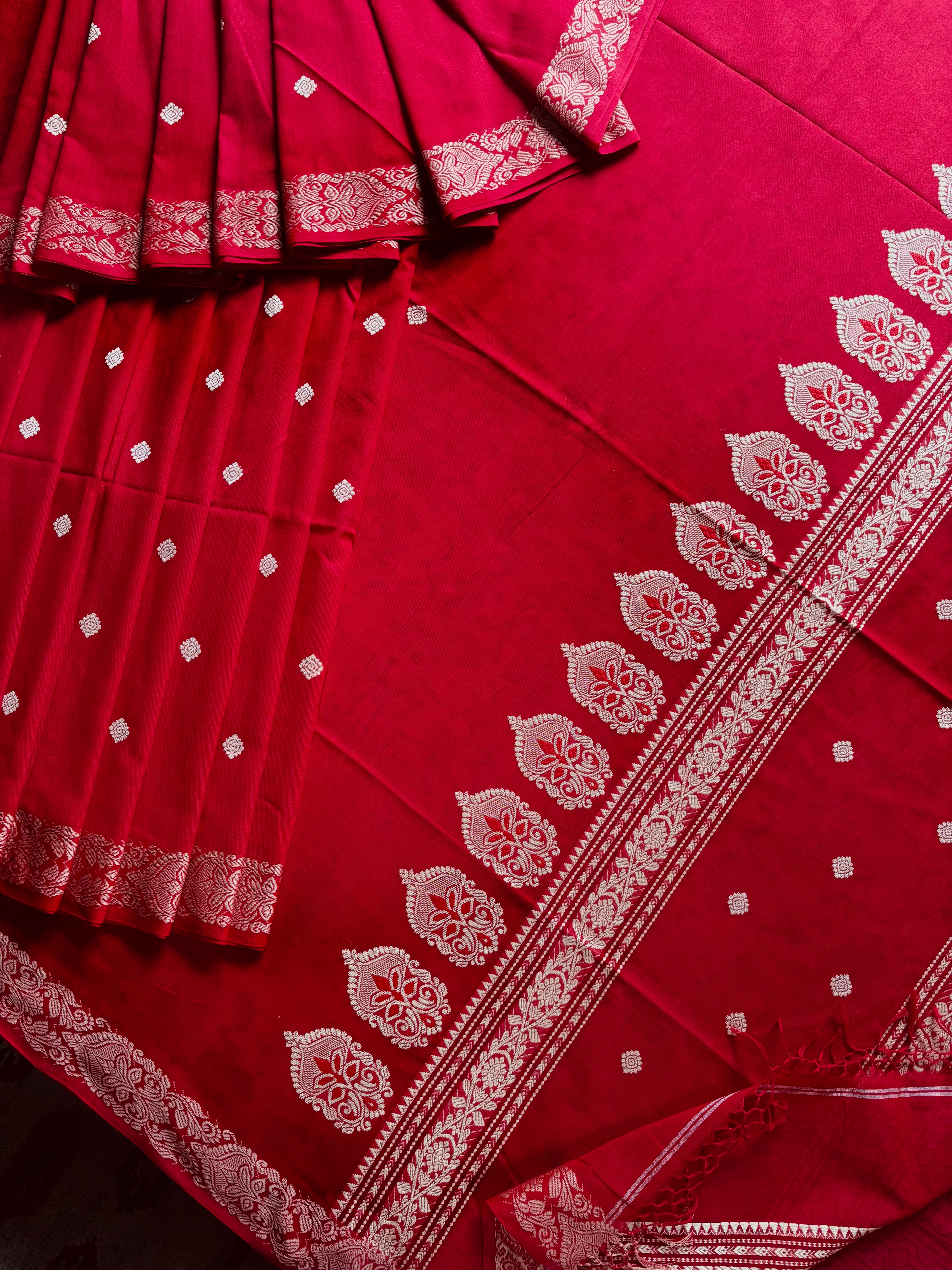 Handwoven Red Colour Phulia Cotton Saree