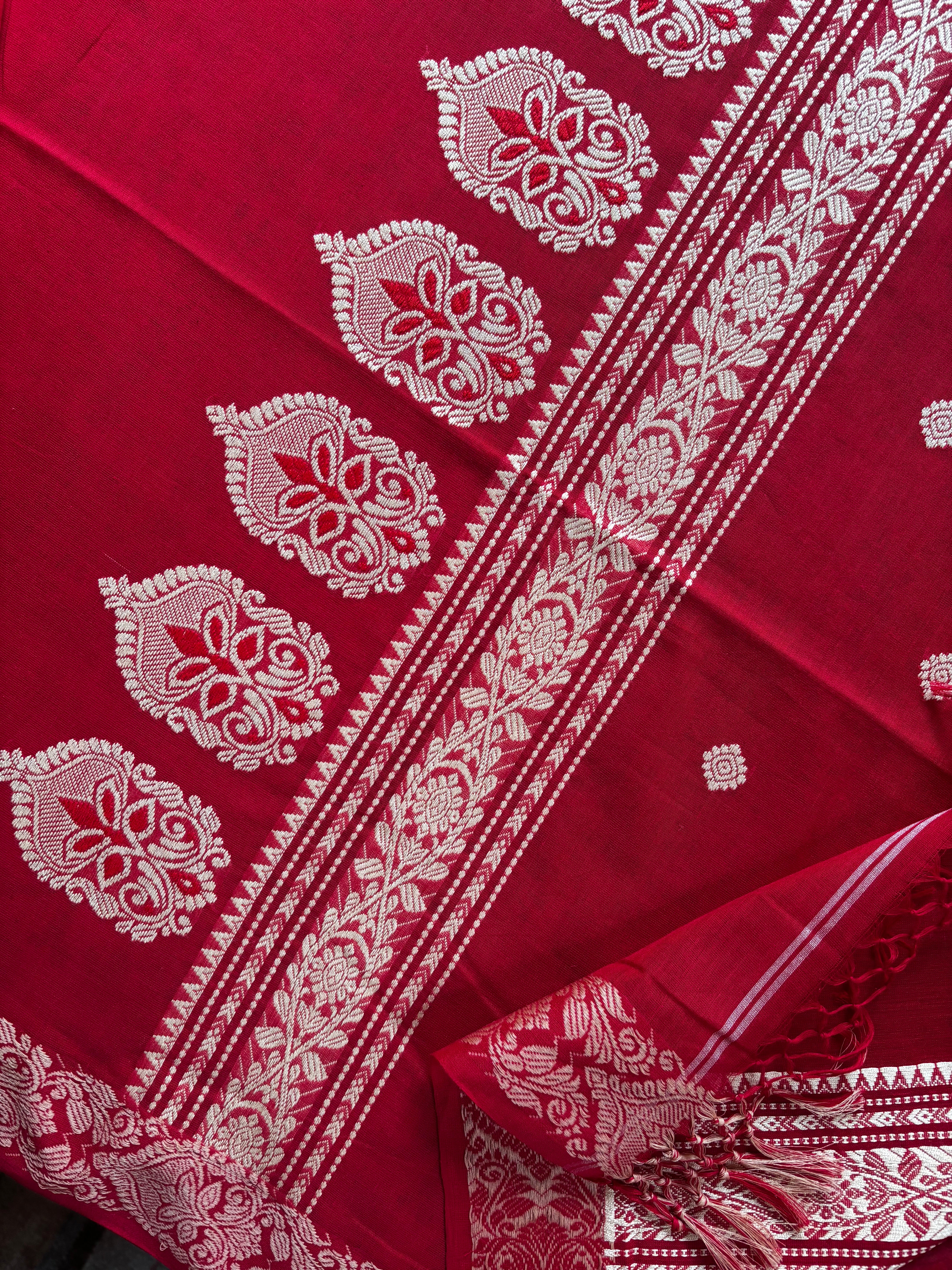 Handwoven Red Colour Phulia Cotton Saree