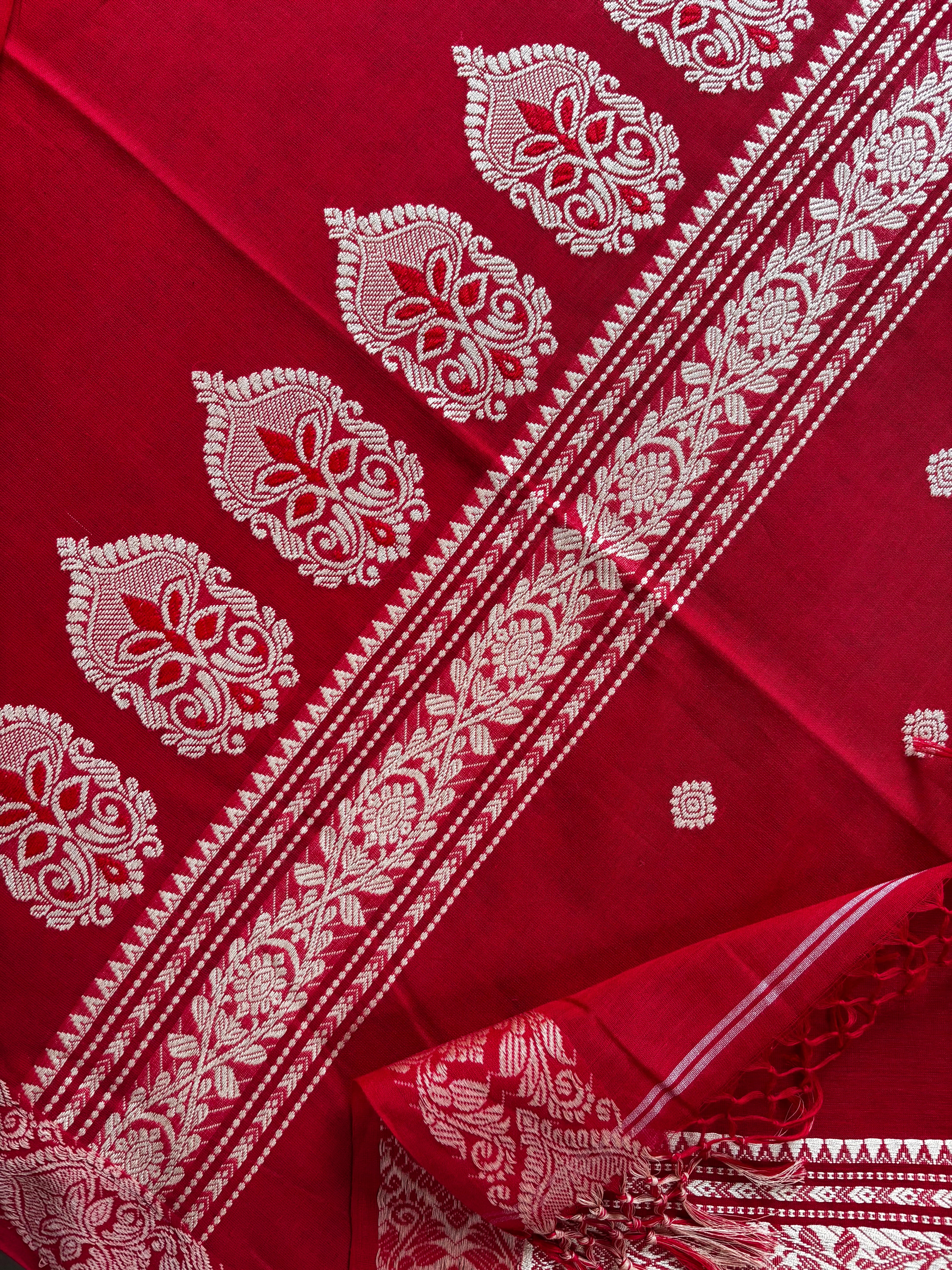 Handwoven Red Colour Phulia Cotton Saree