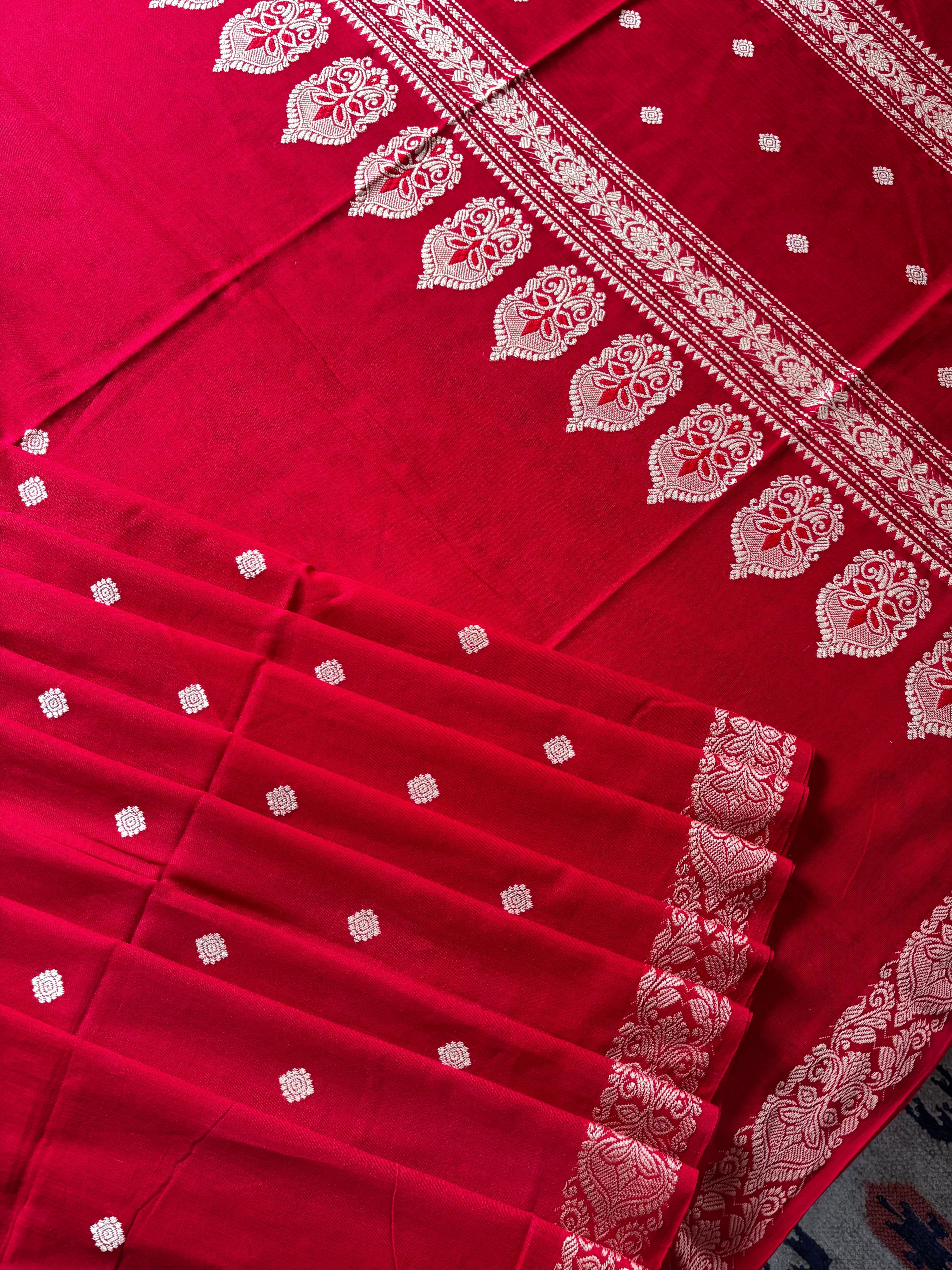 Handwoven Red Colour Phulia Cotton Saree