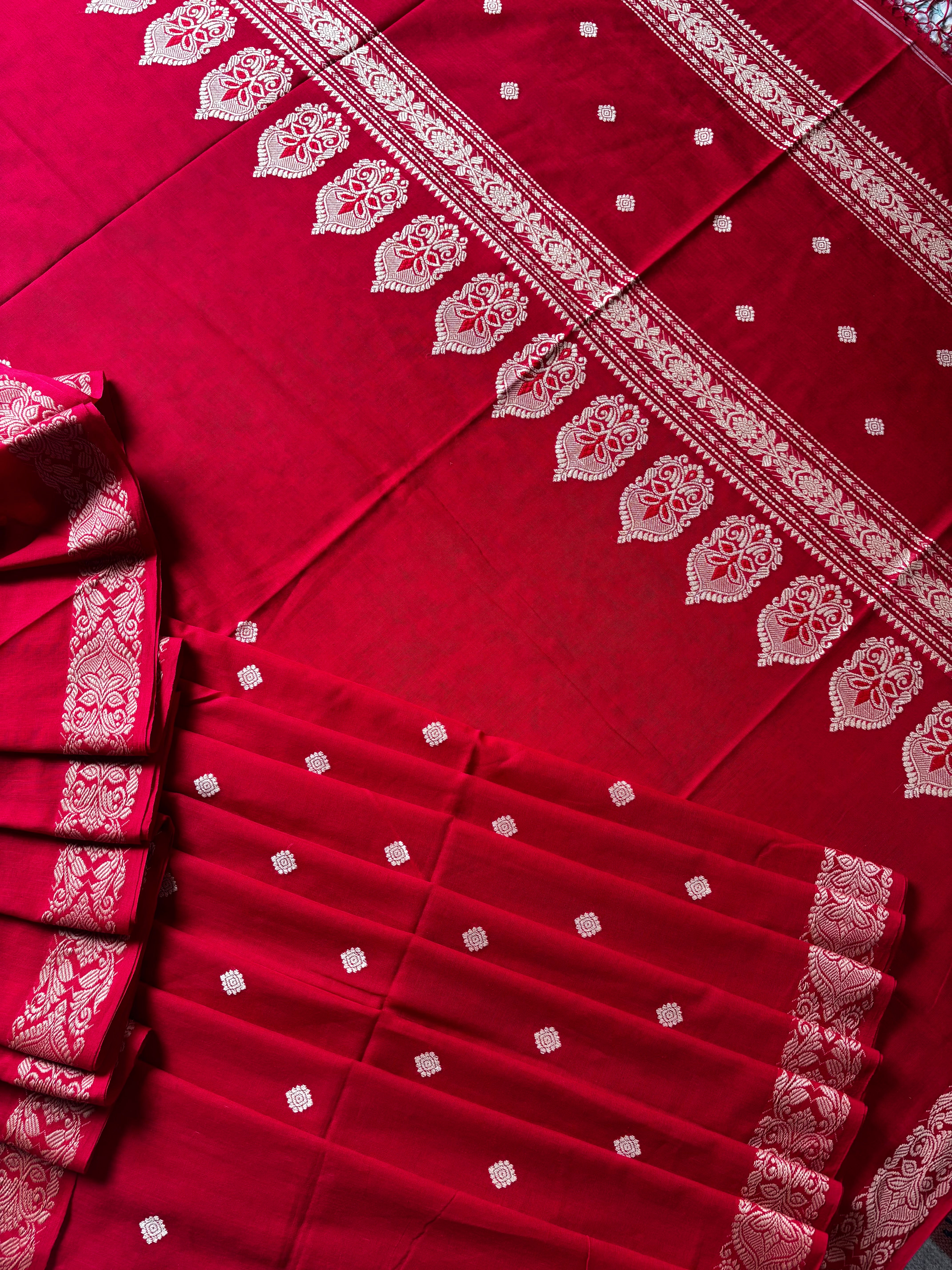 Handwoven Red Colour Phulia Cotton Saree