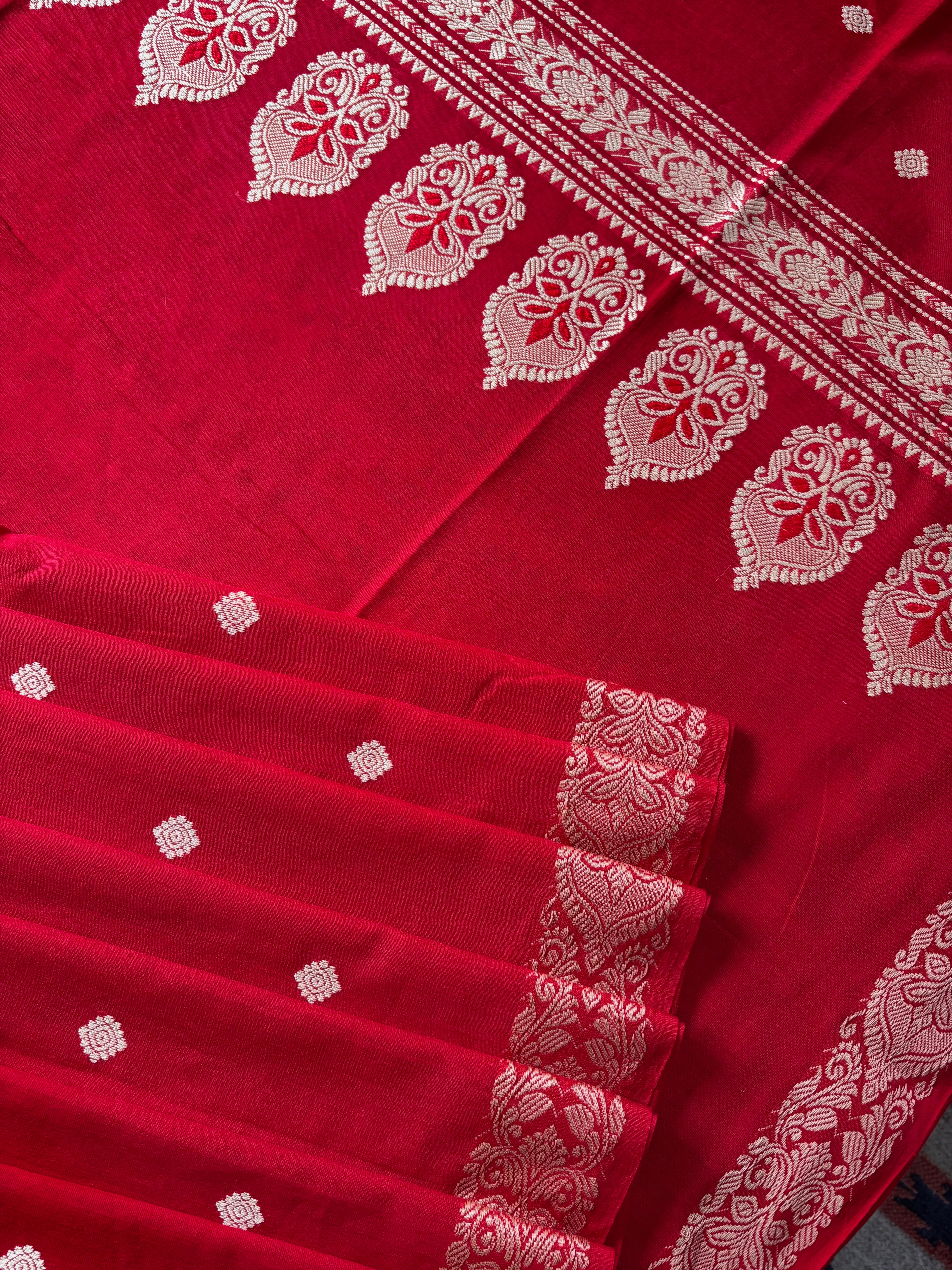 Handwoven Red Colour Phulia Cotton Saree