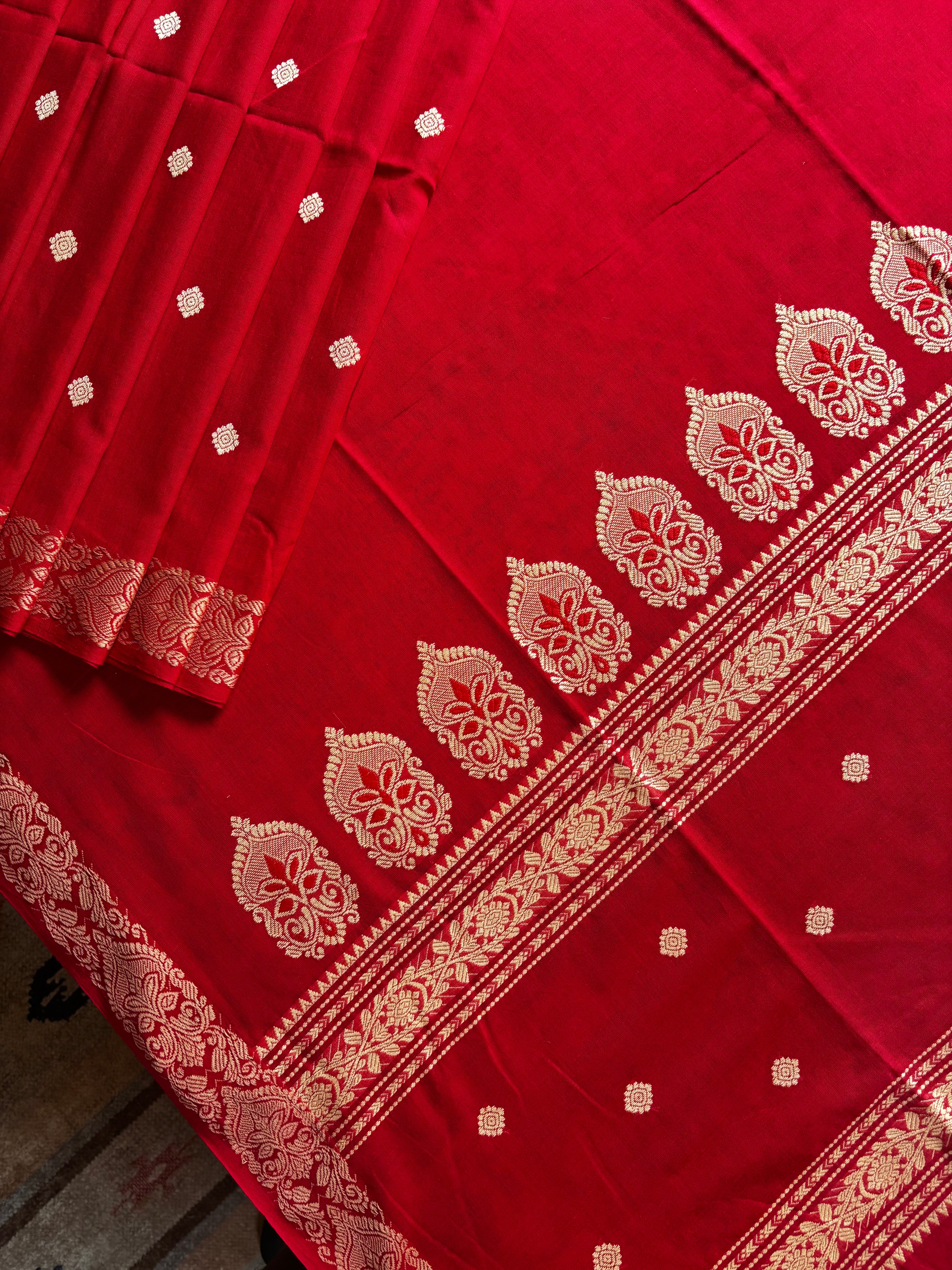 Handwoven Red Colour Phulia Cotton Saree
