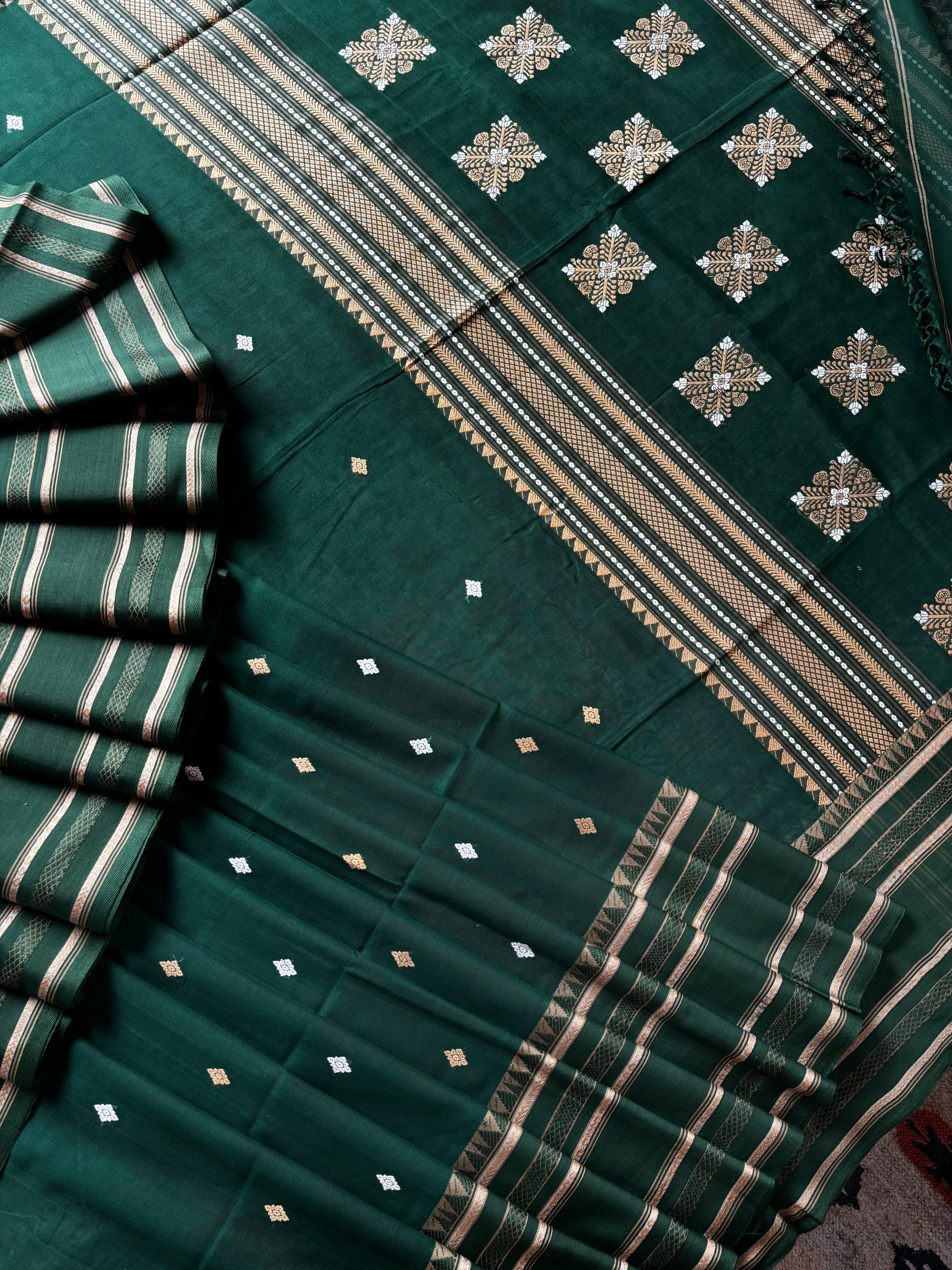 Handwoven Bottle Green Colour Phulia Cotton Saree