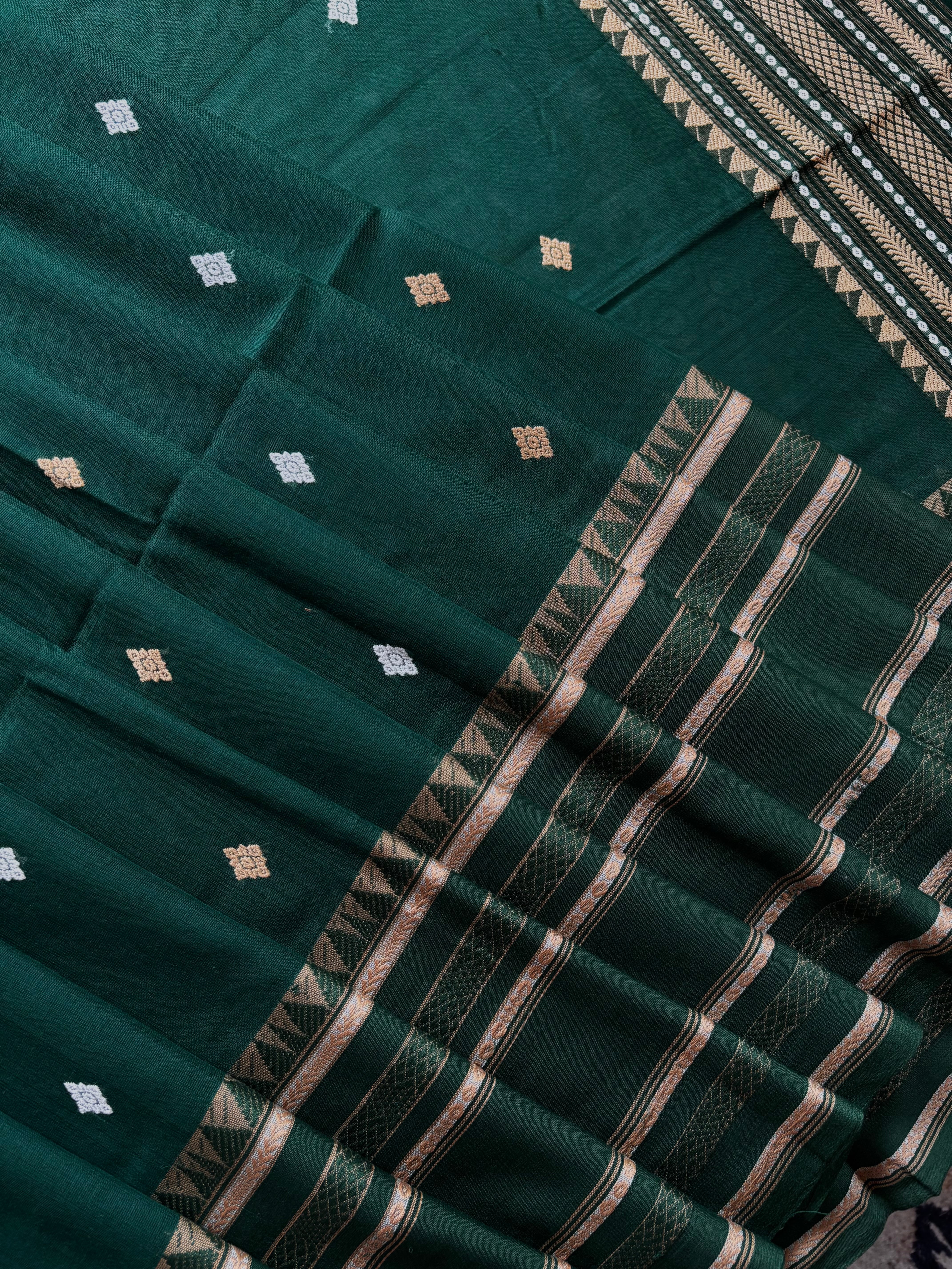 Handwoven Bottle Green Colour Phulia Cotton Saree