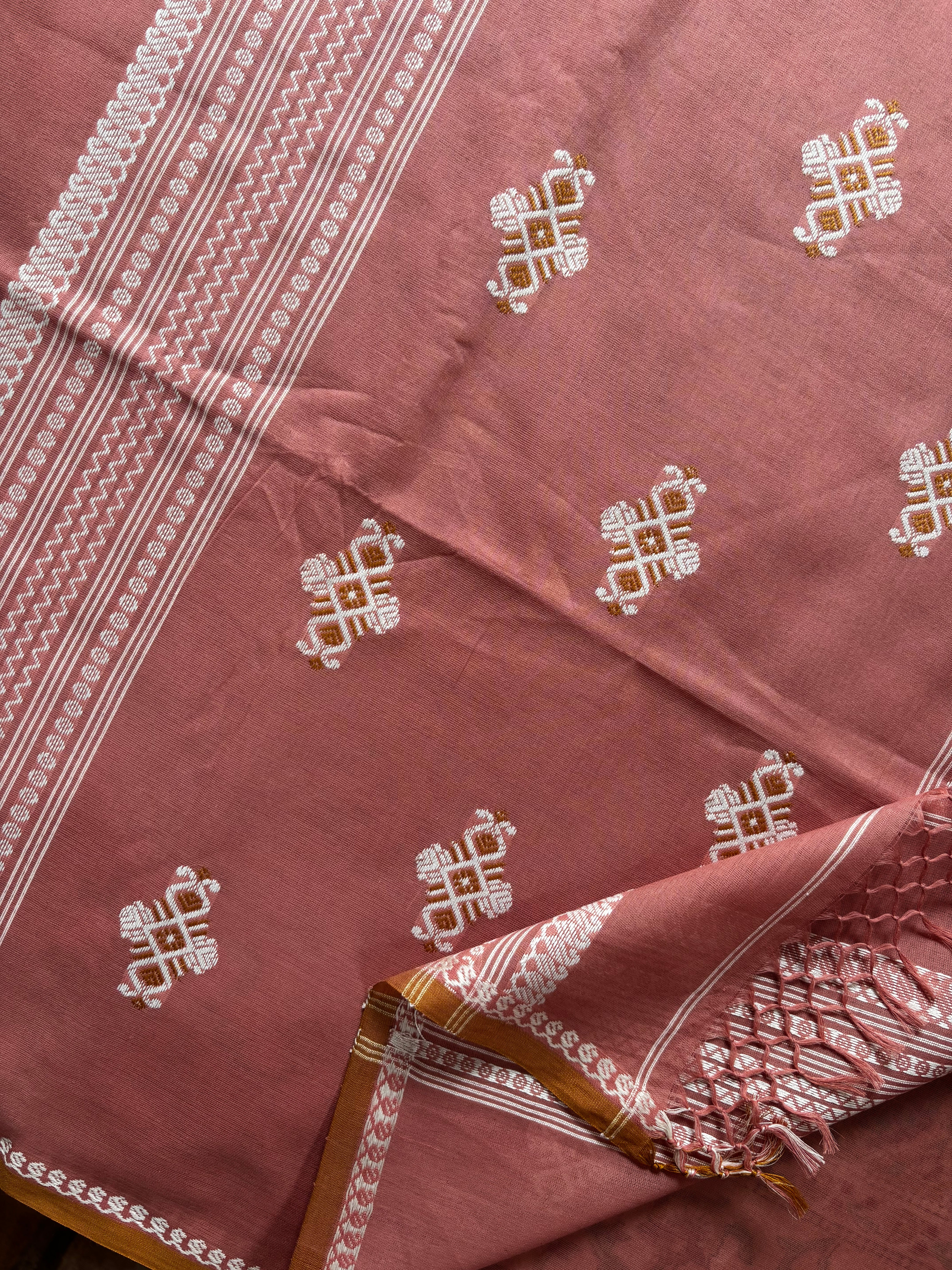 Handwoven Light Pinkish Peach Colour Phulia Cotton Saree