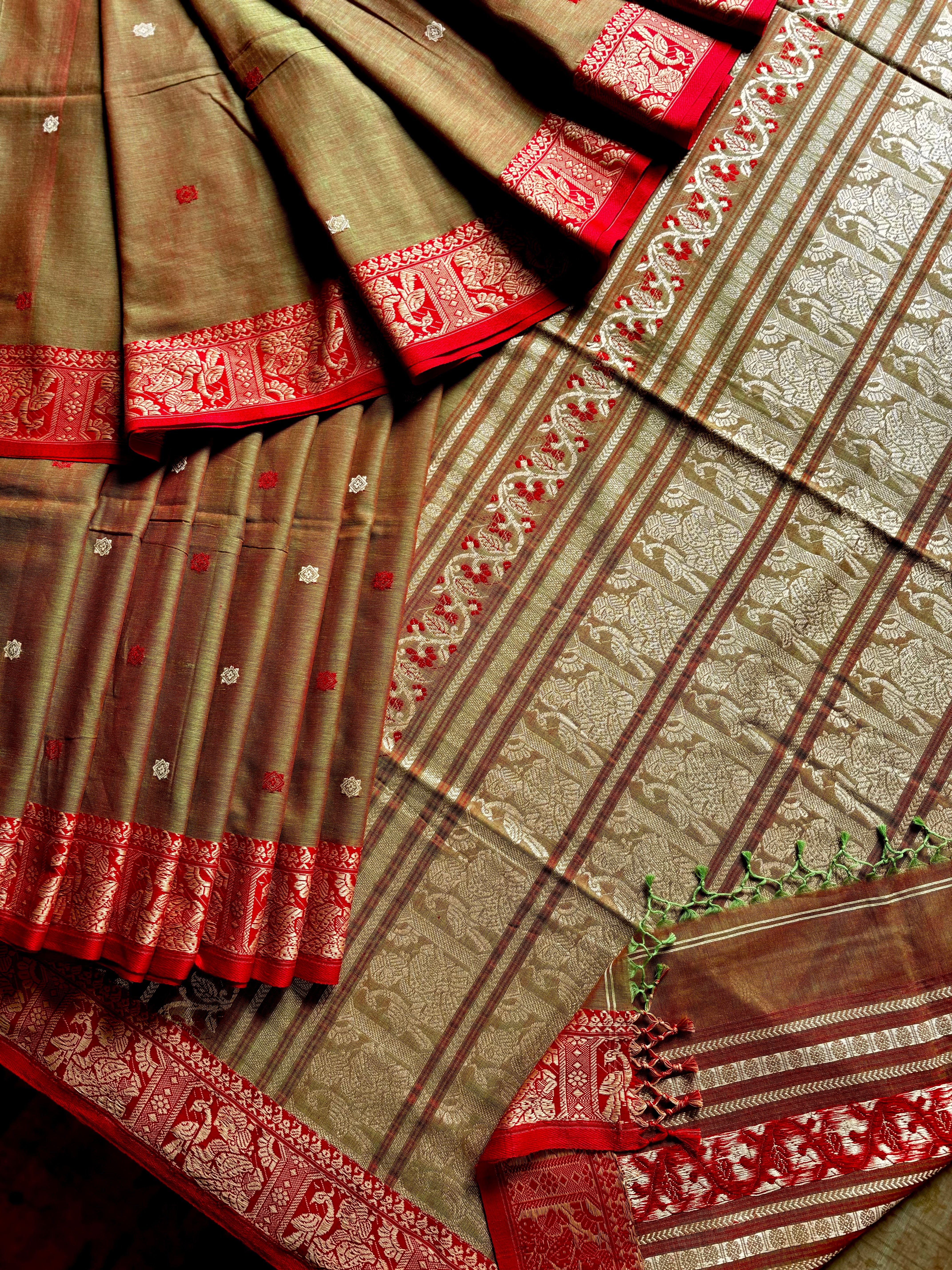 Handwoven Green Red Dual Toned Cotton Baluchari Saree