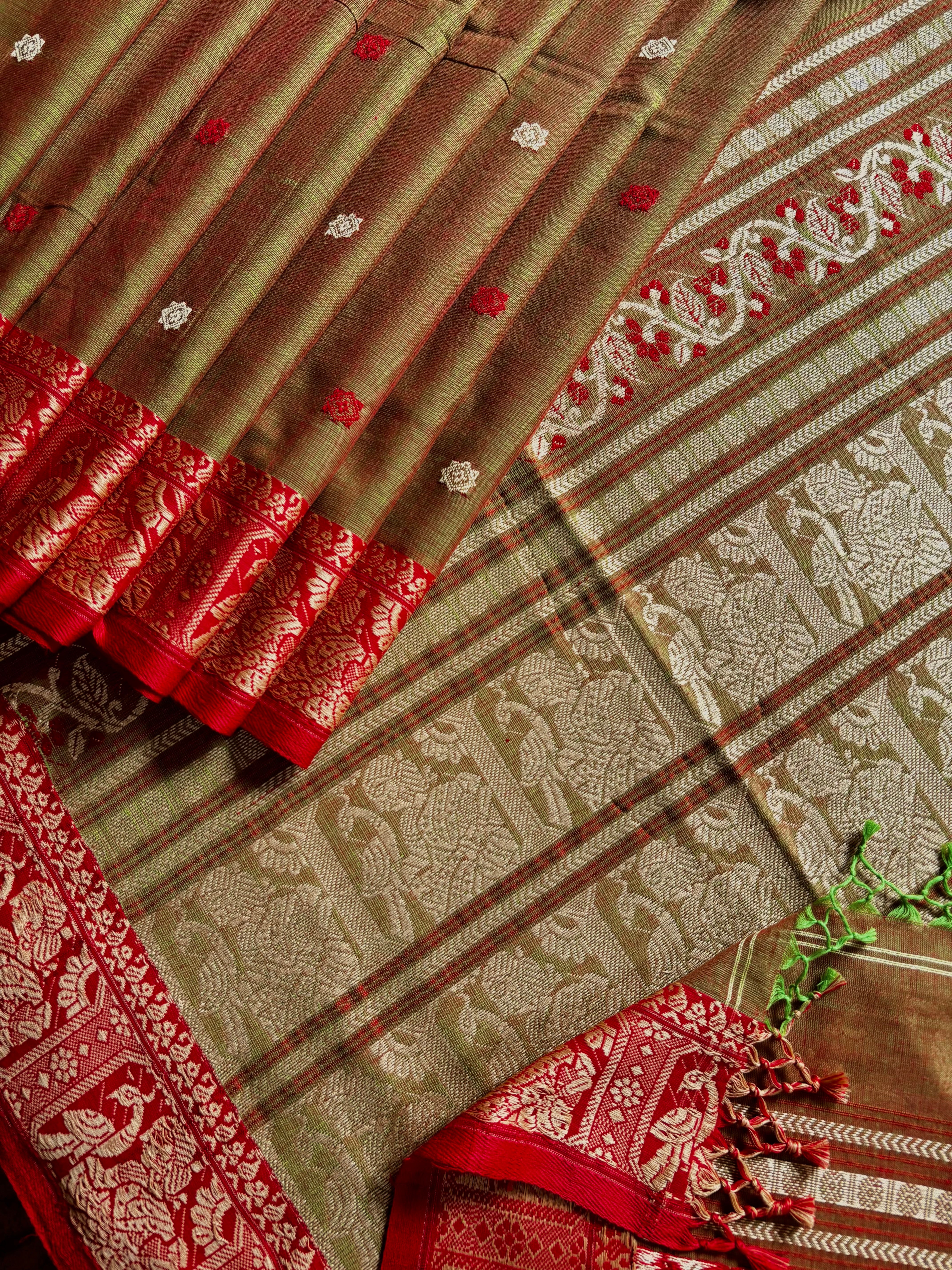 Handwoven Green Red Dual Toned Cotton Baluchari Saree