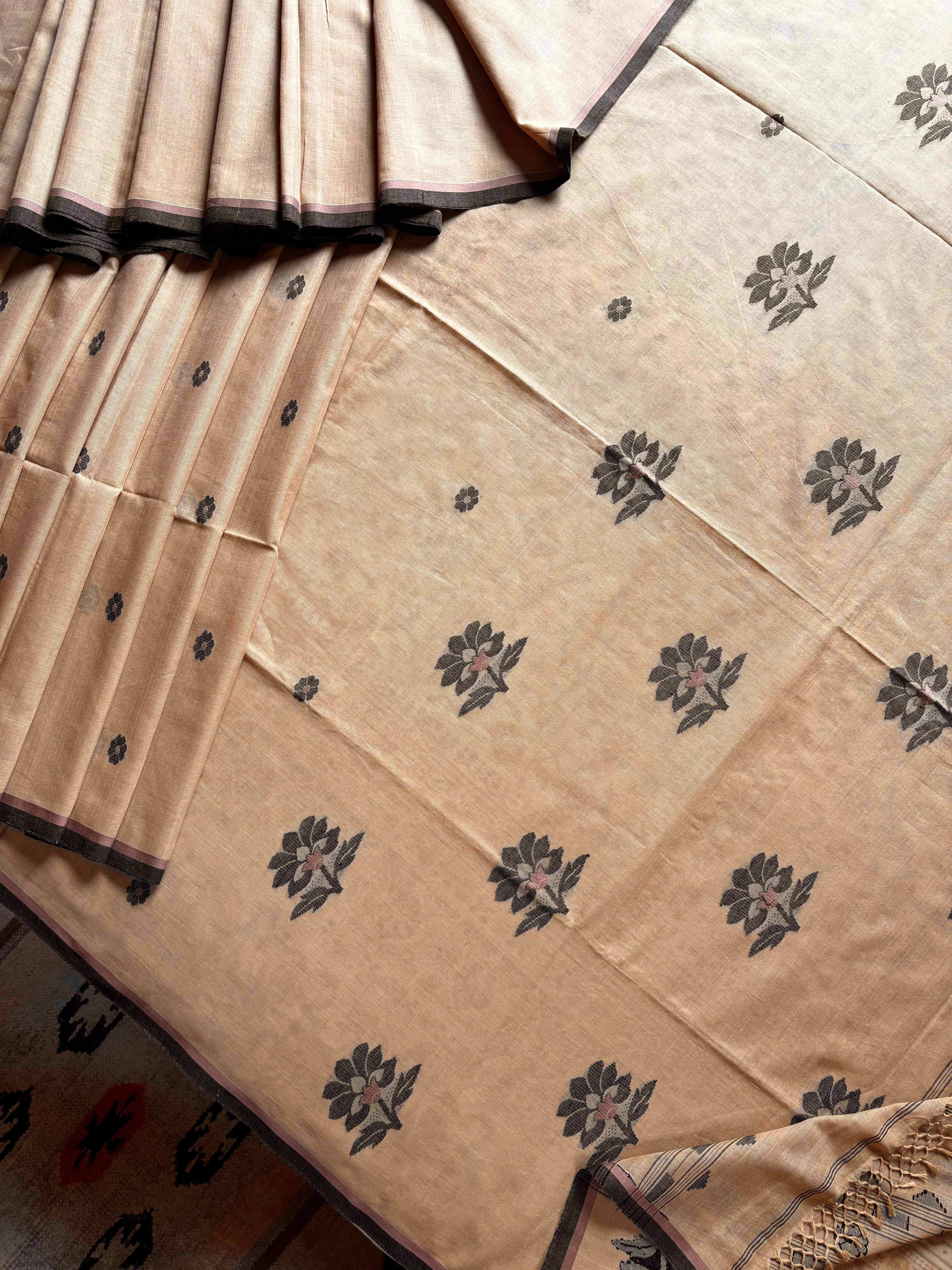 Handwoven Tussar Colour Cotton Jamdani Saree