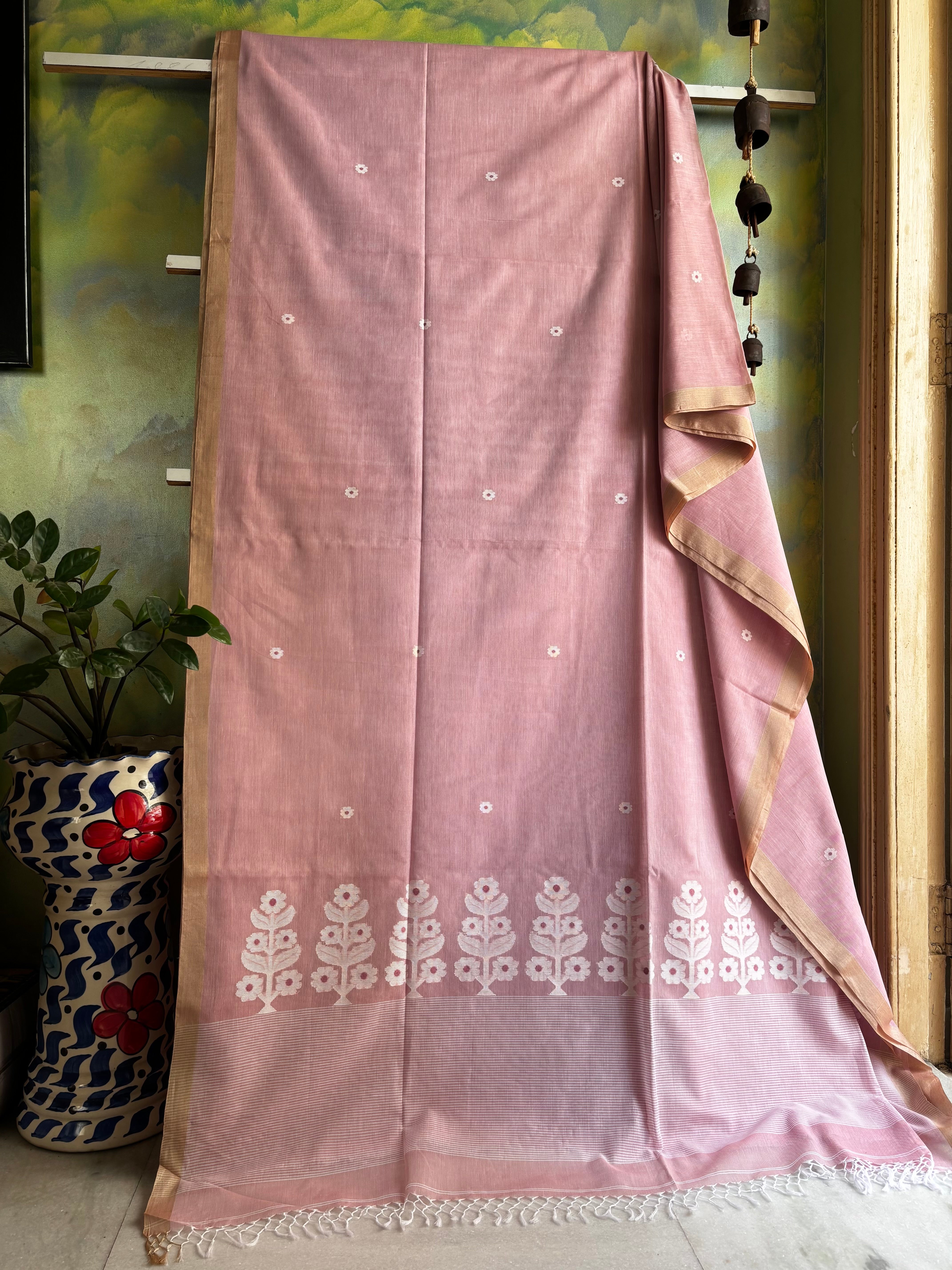 Handwoven Light Dusty Pink Colour Cotton Jamdani Saree