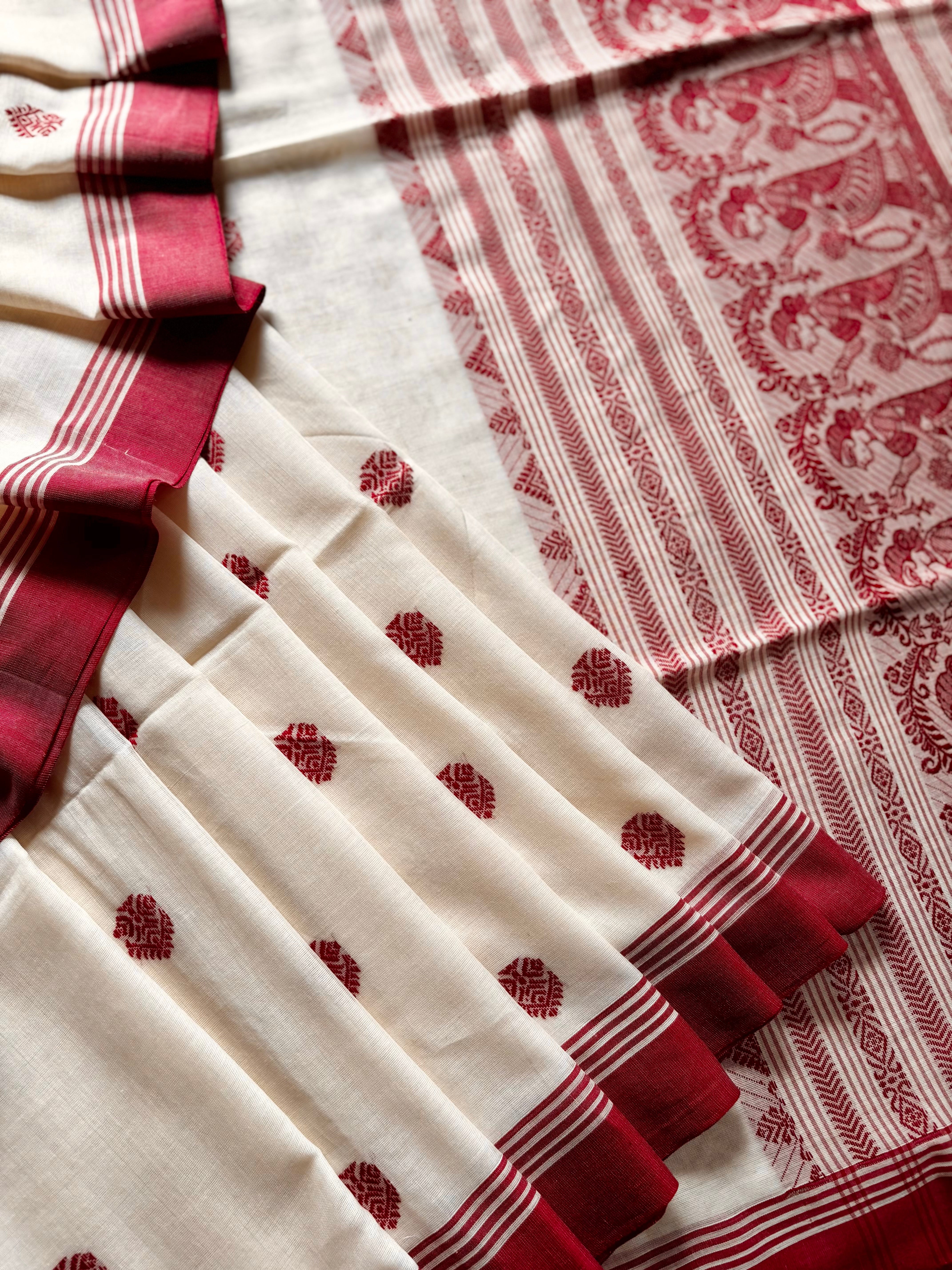 Handwoven Pearl White Maroon Cotton Baluchari Saree