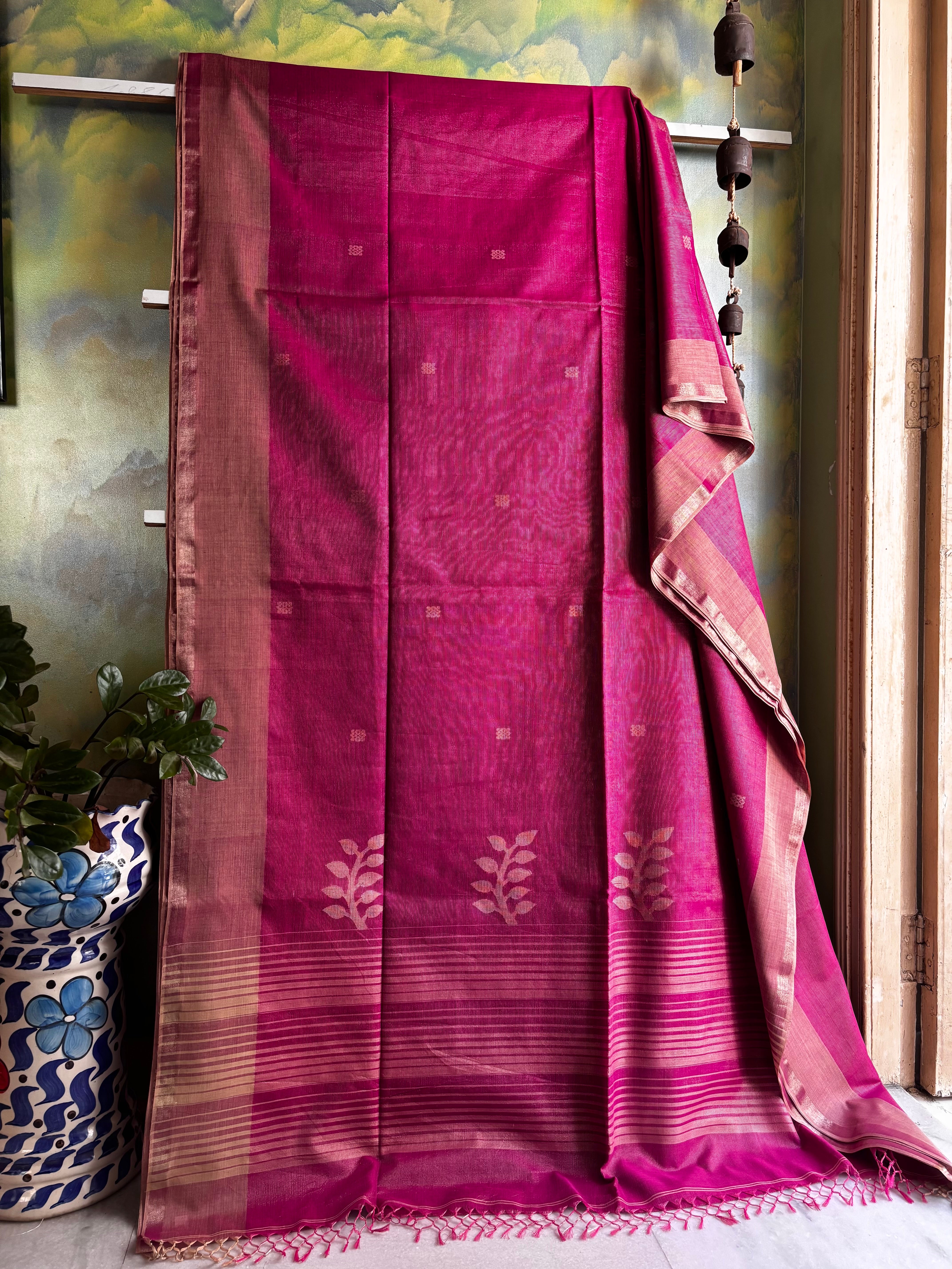 Handwoven Pink Colour Tissue Jamdani Saree