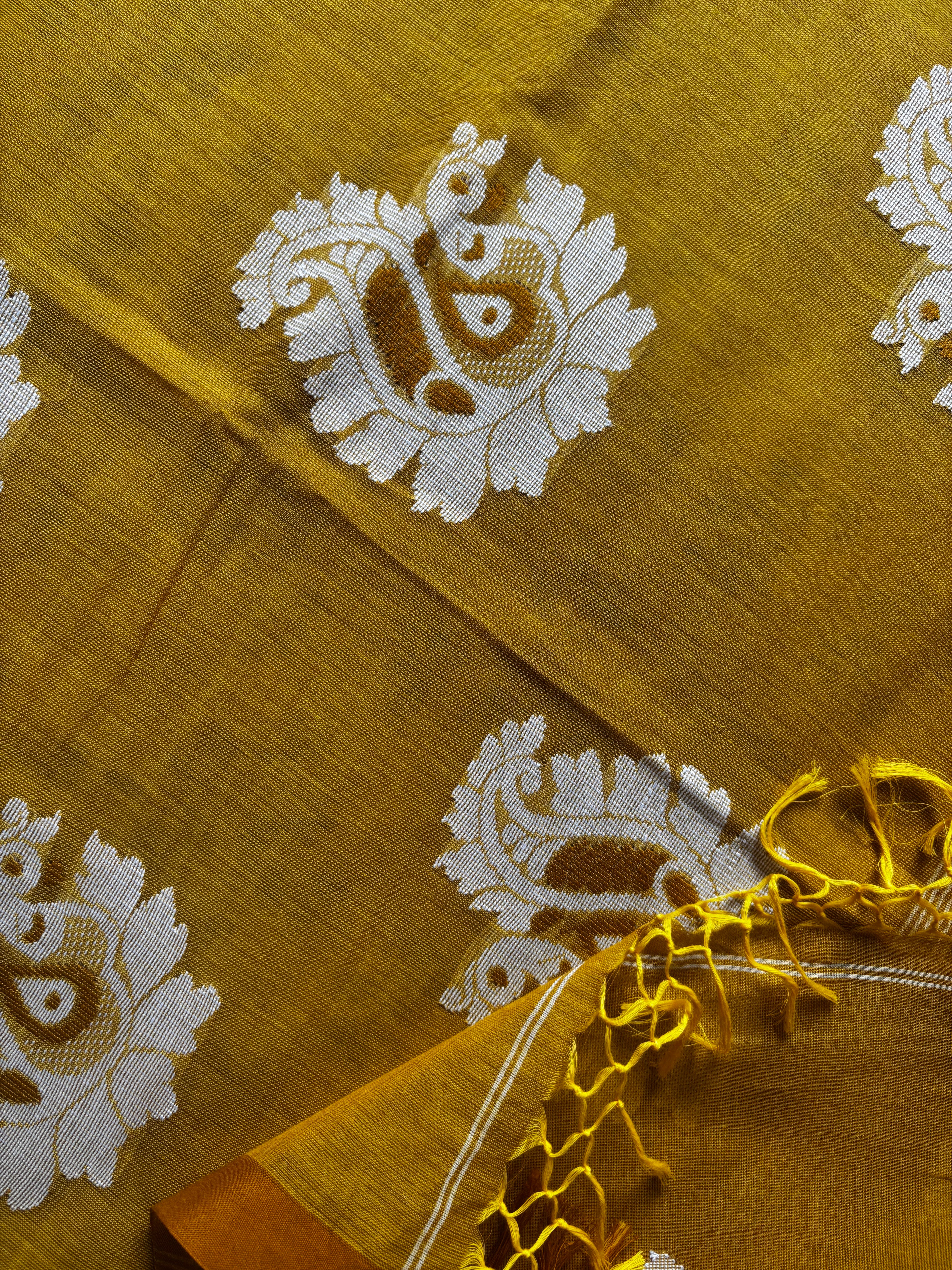 Handwoven Yellow Colour Cotton Jamdani Saree