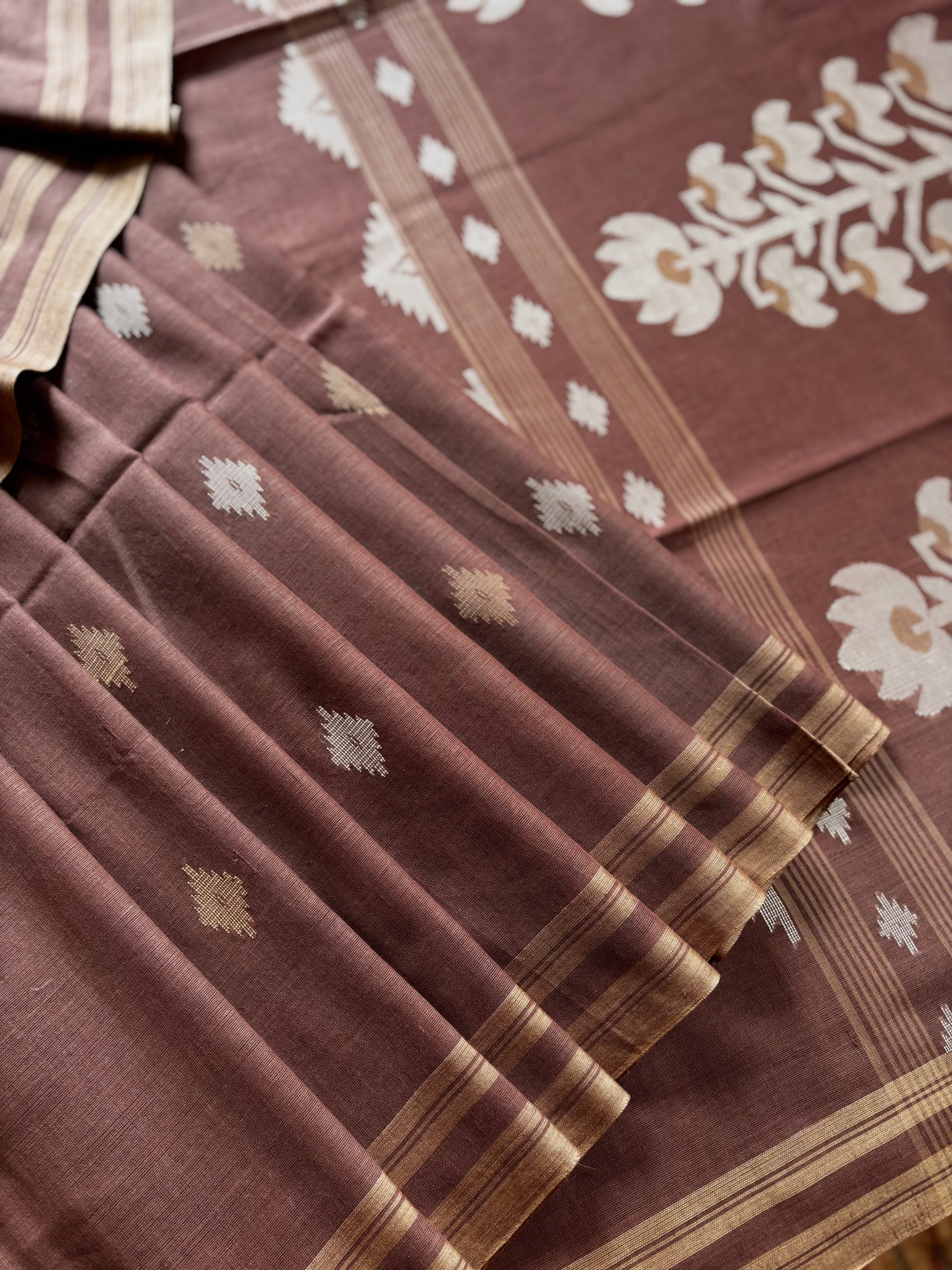 Handwoven Light Brown Phulia Cotton Jamdani Saree