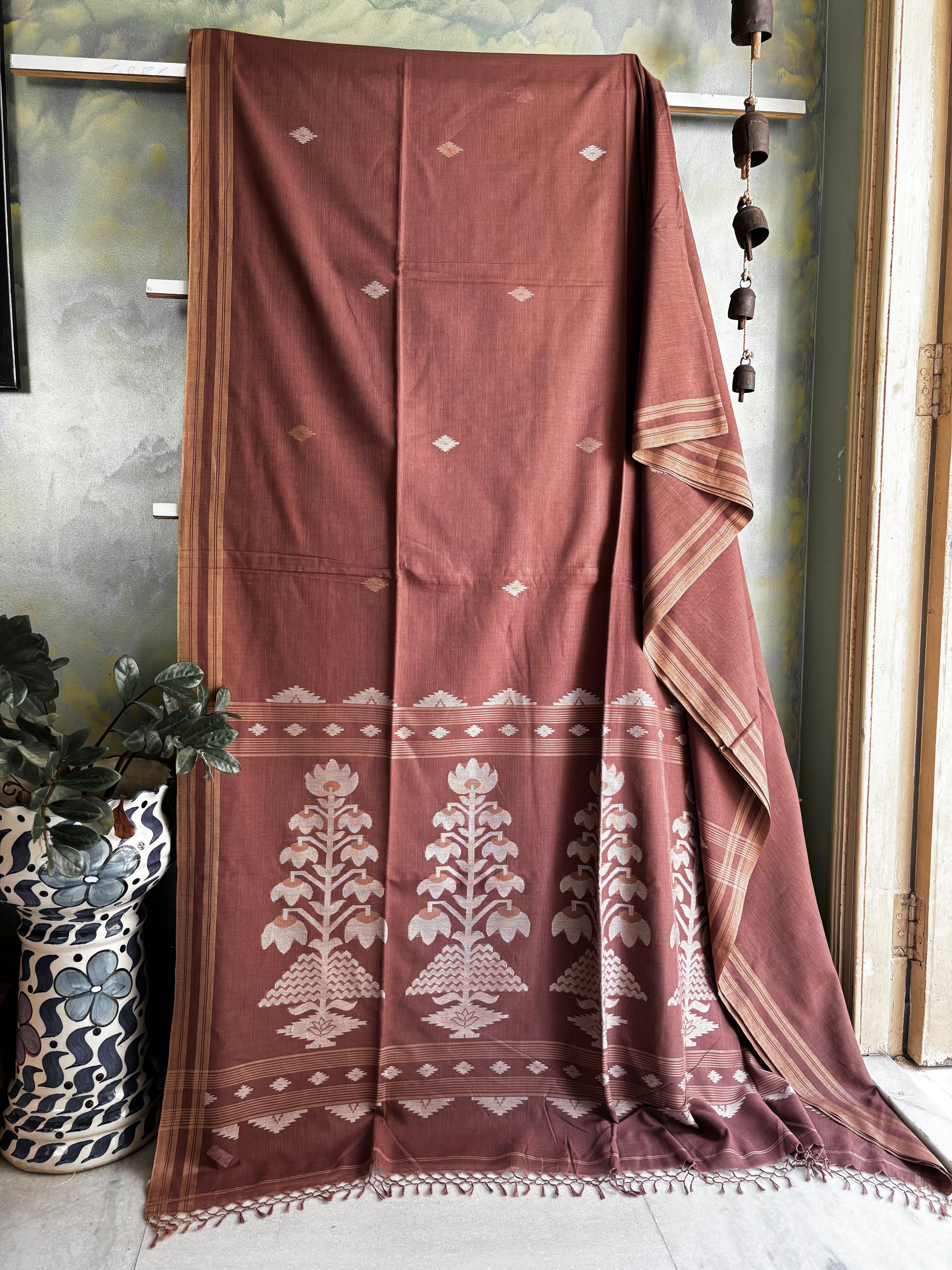 Handwoven Light Brown Phulia Cotton Jamdani Saree