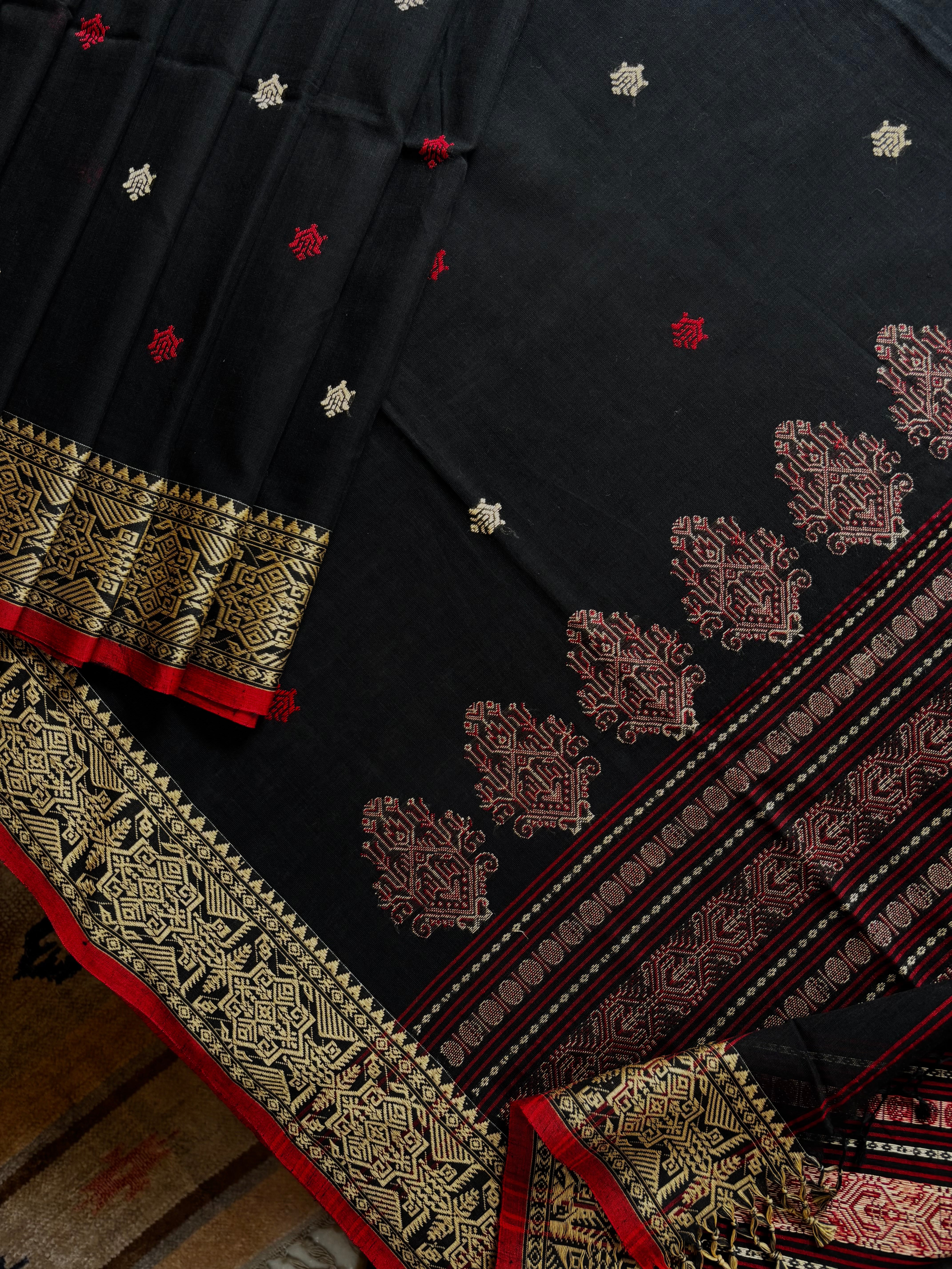 Handwoven Black Colour Phulia Cotton Saree