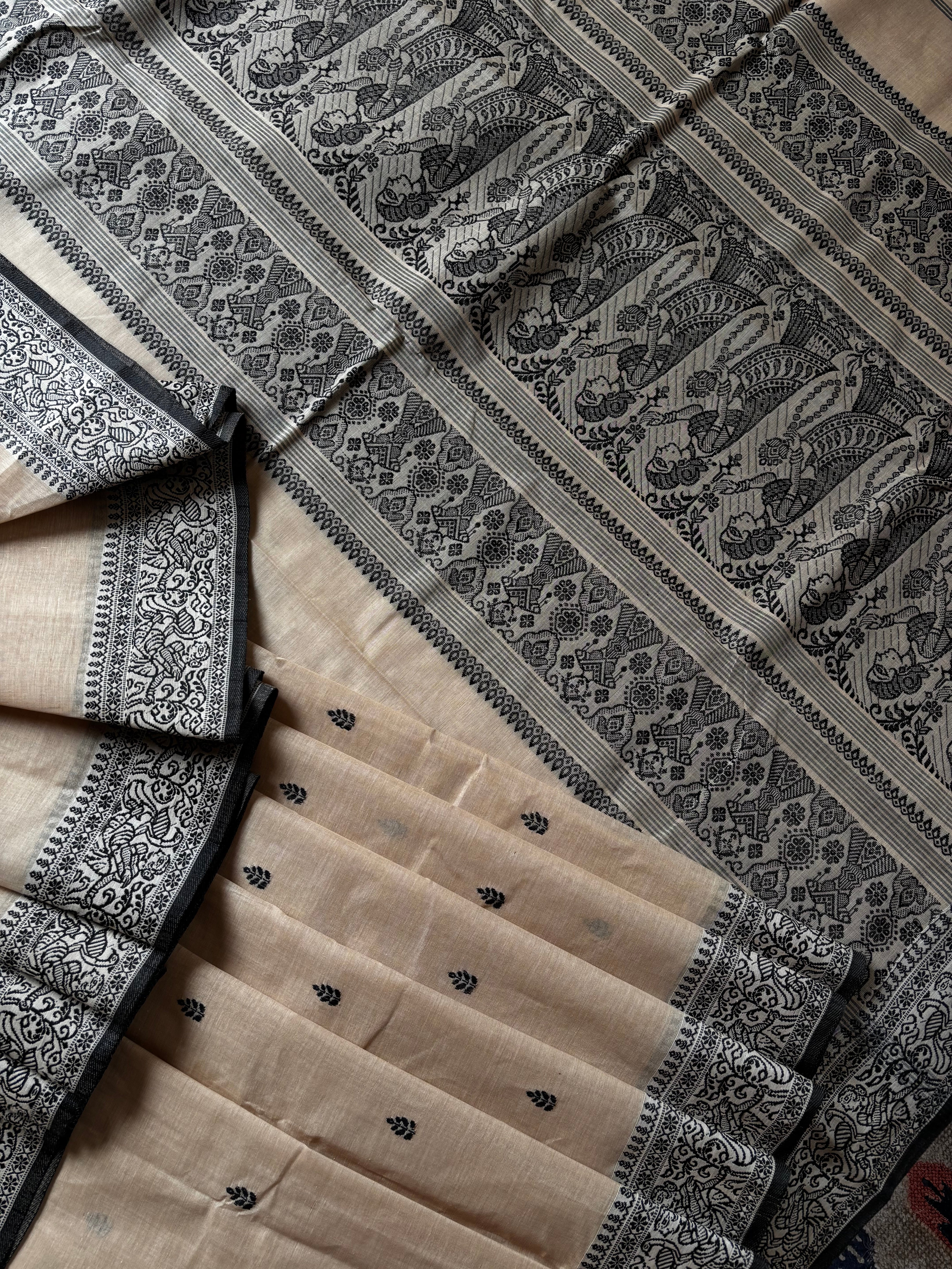 Handwoven Light Tussar Colour Cotton Baluchari Saree