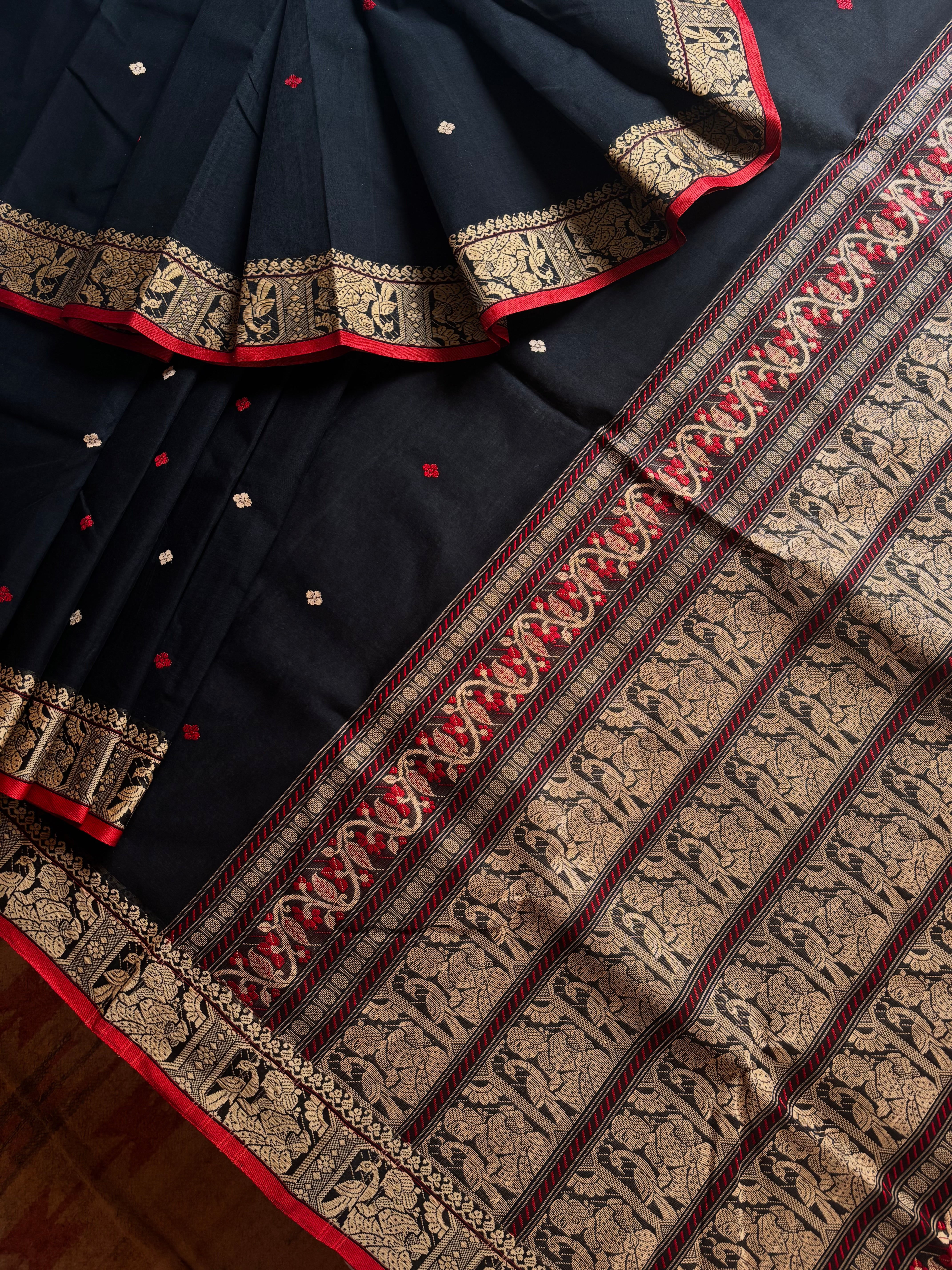 Handwoven Black Colour Cotton Baluchari Saree