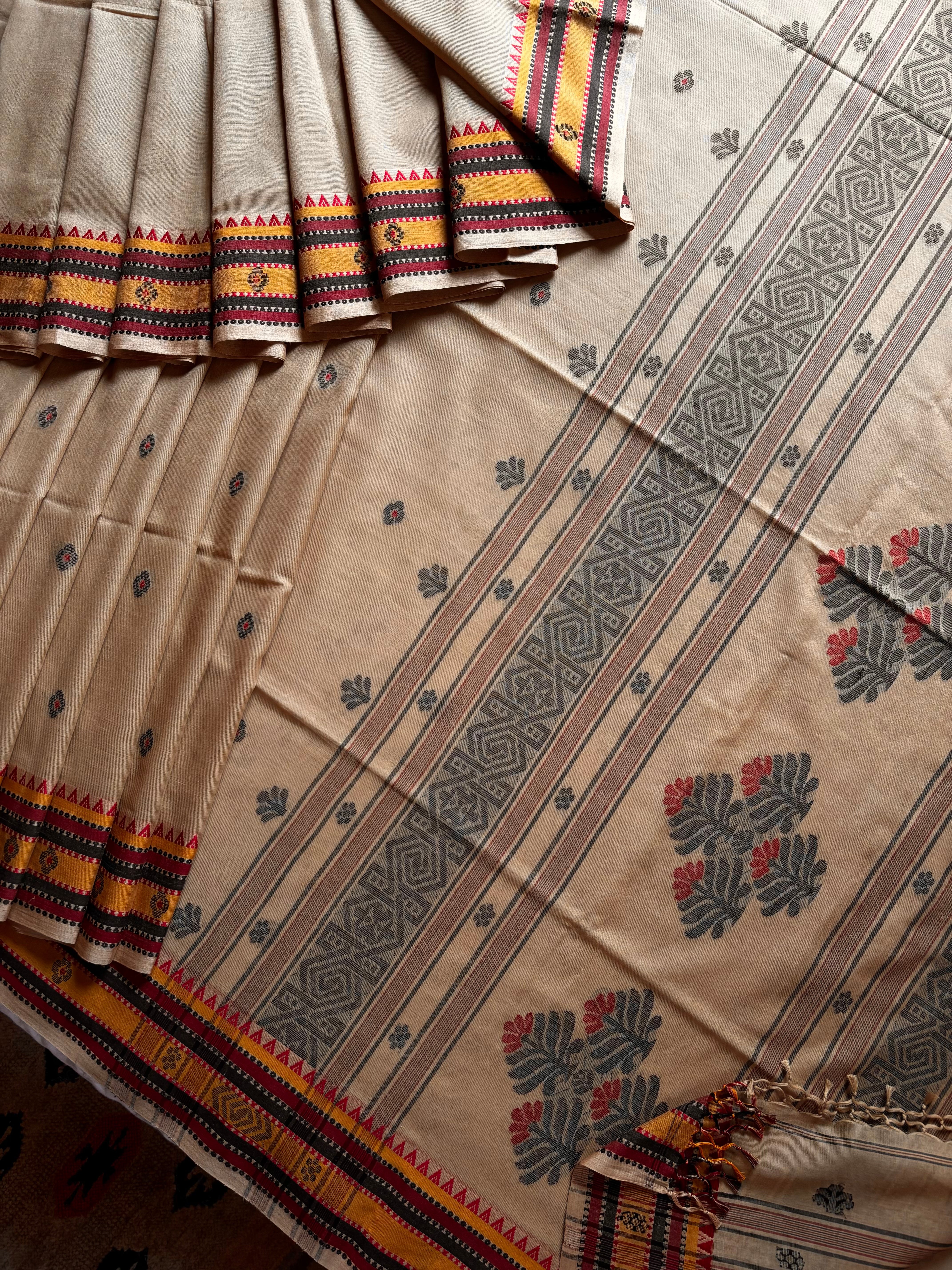 Handwoven Tussar Colour Cotton Jamdani Saree