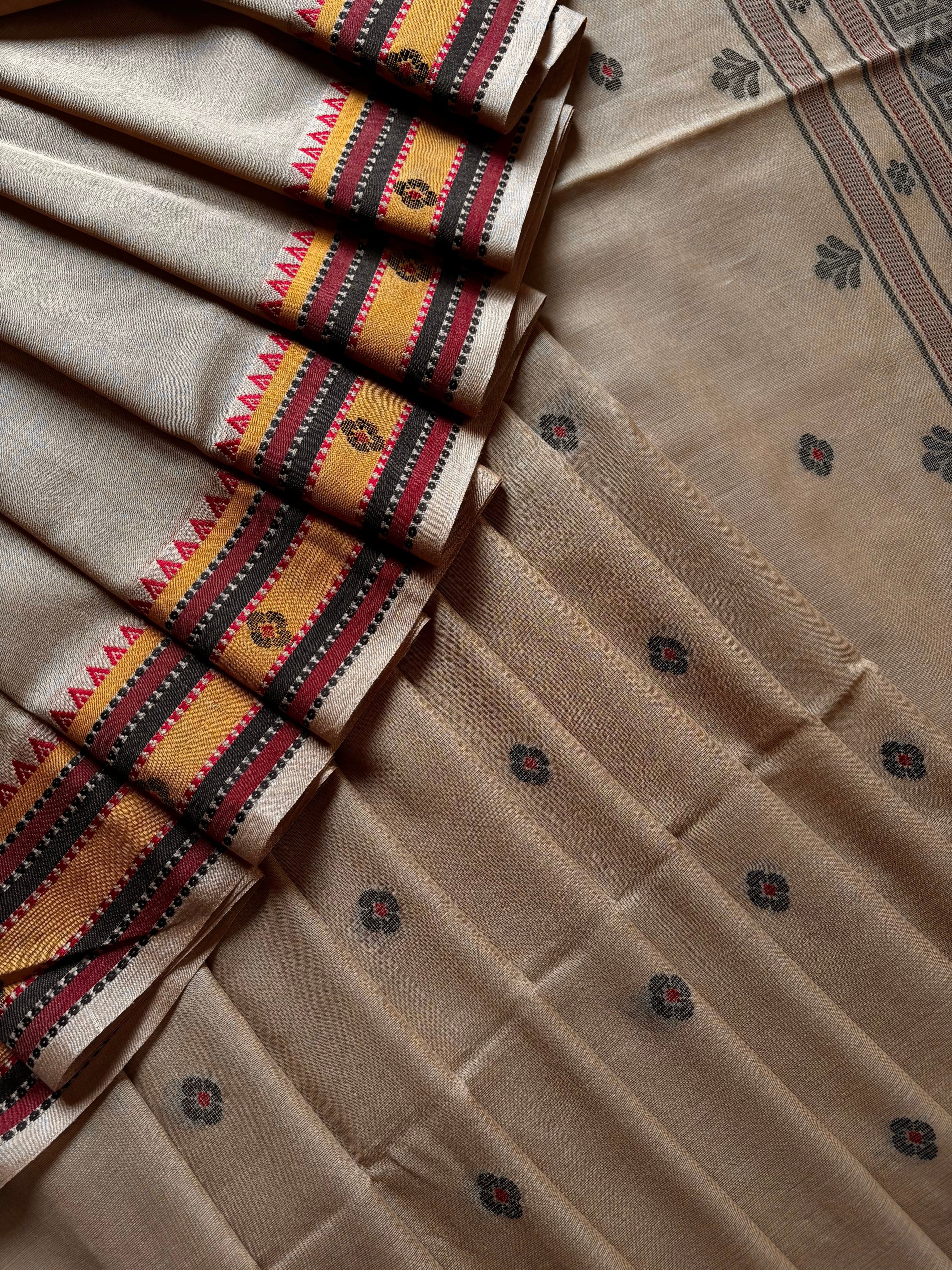 Handwoven Tussar Colour Cotton Jamdani Saree