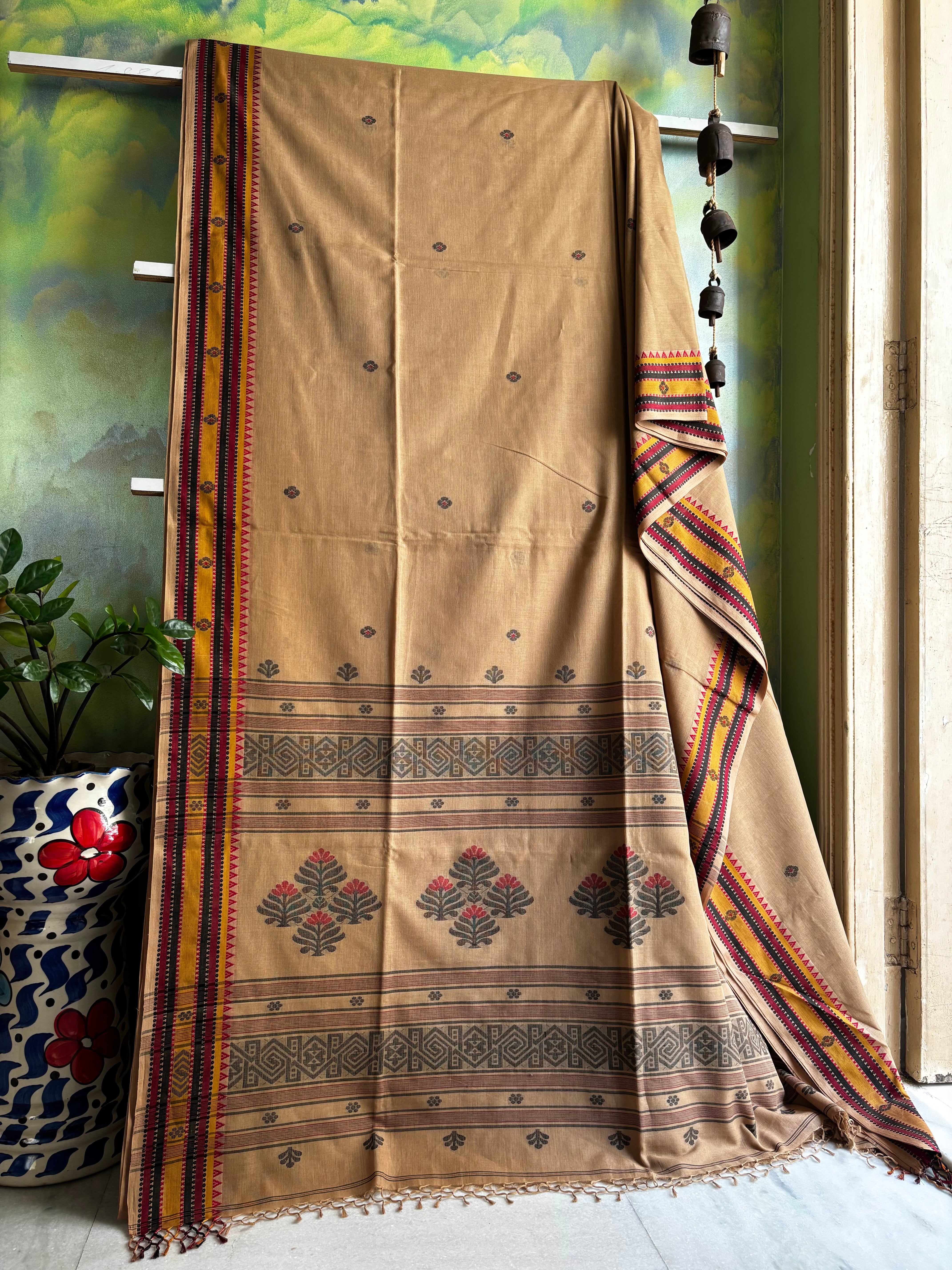 Handwoven Tussar Colour Cotton Jamdani Saree