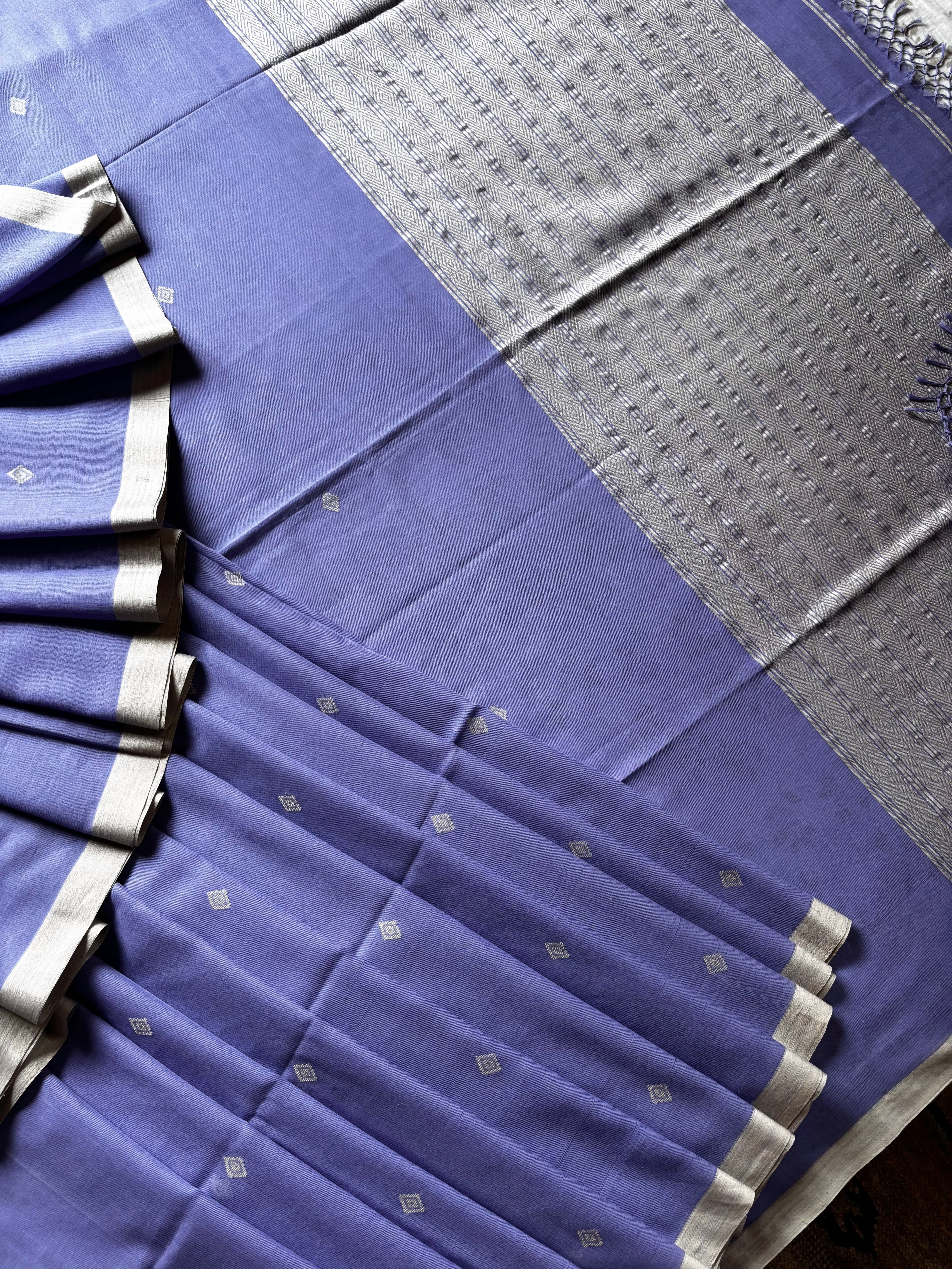 Handwoven Lavender Colour Phulia Cotton Saree