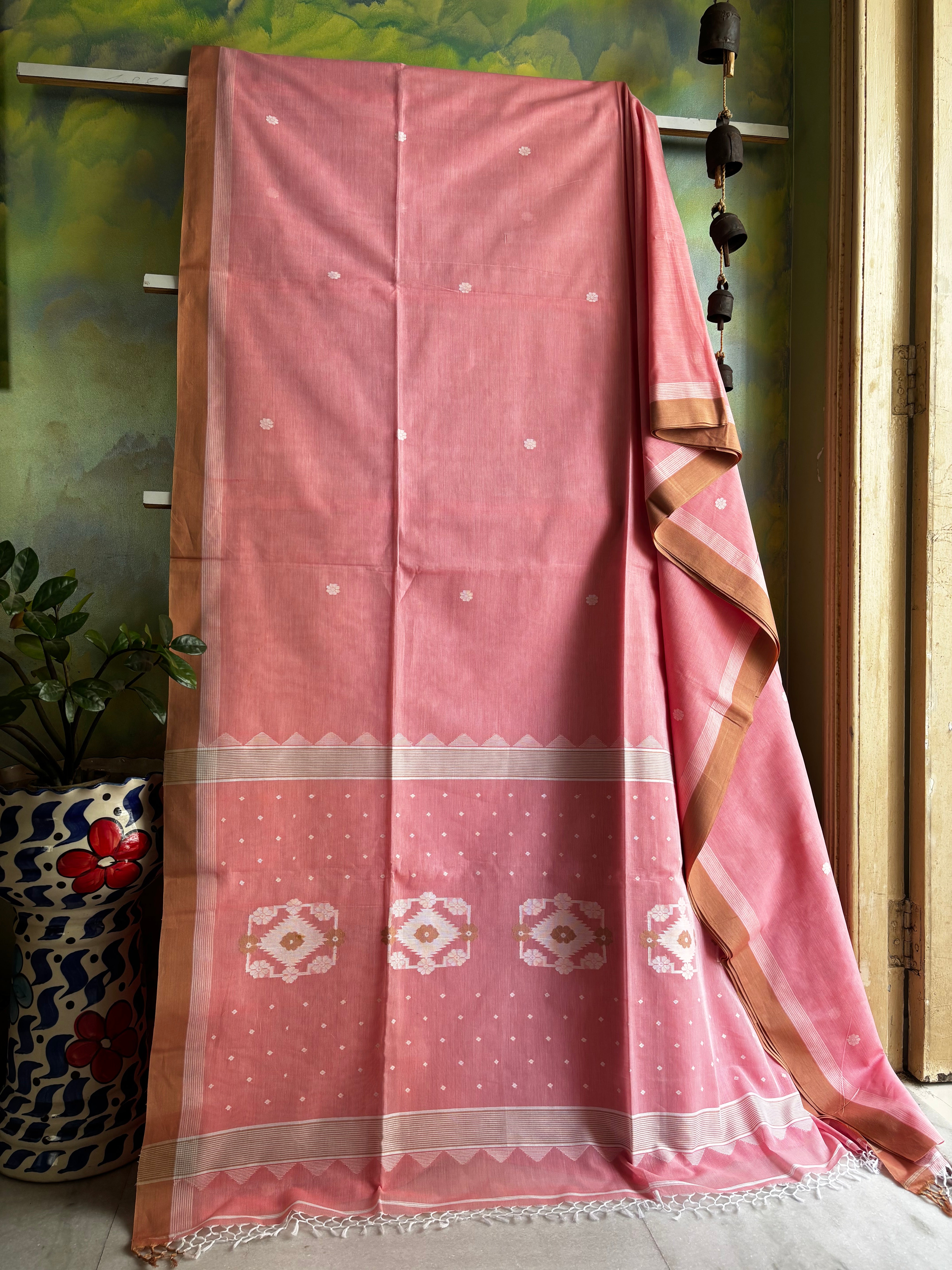 Handwoven Powder Pink Colour Cotton Jamdani Saree