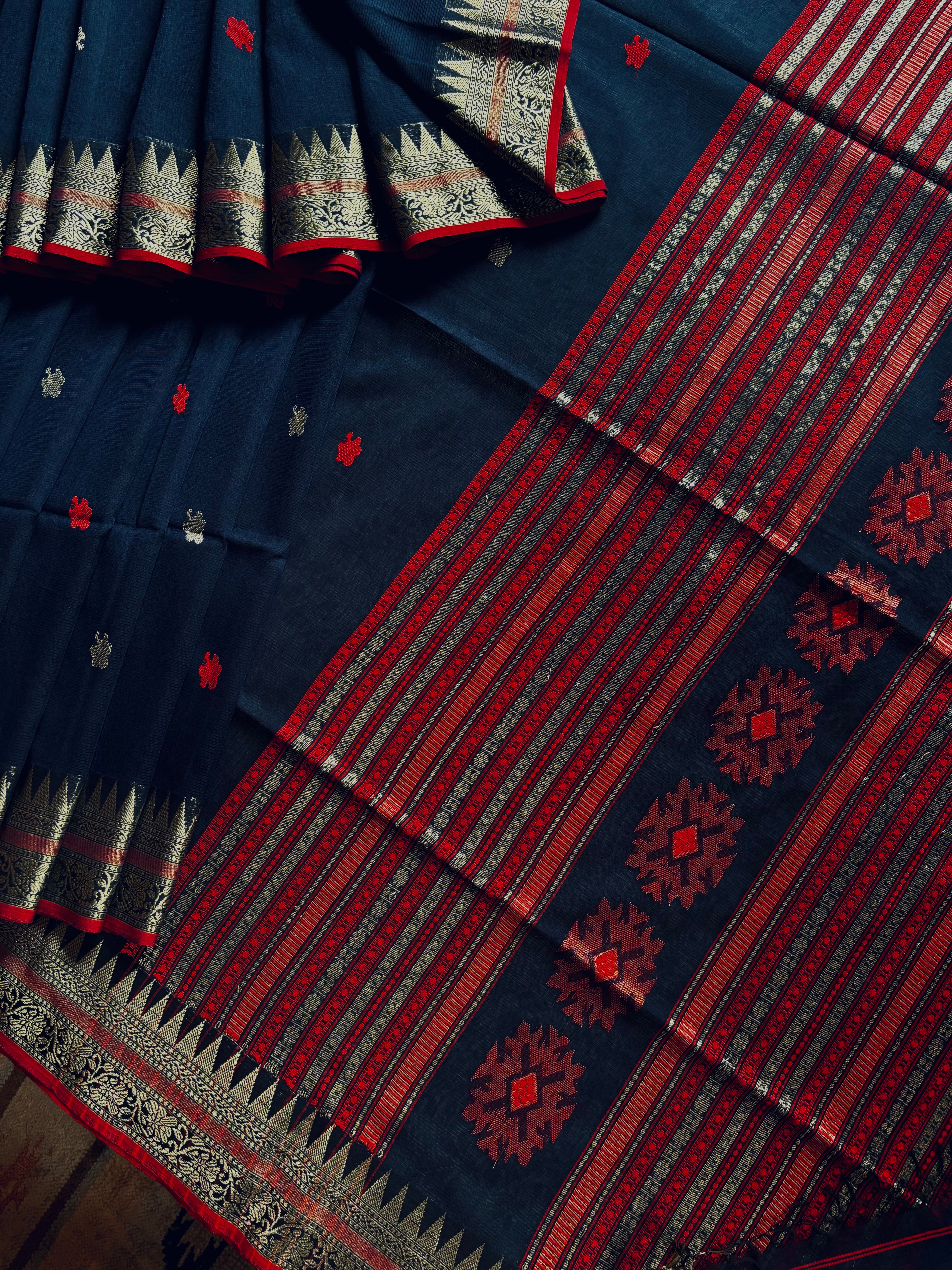 Handwoven Navy Blue Colour Cotton Jamdani Saree