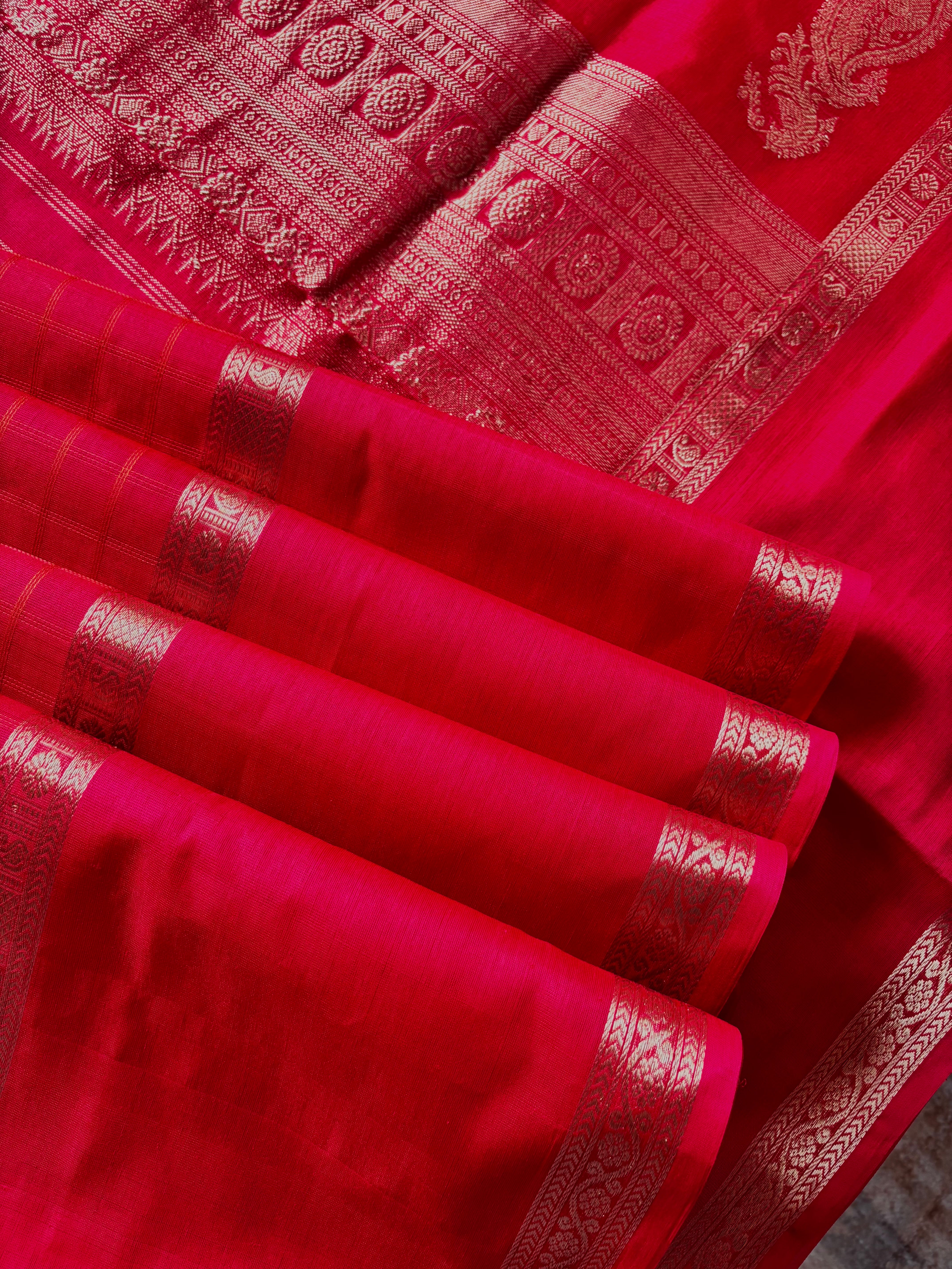 Handwoven Red Colour Pure Silk Cotton Kanchipuram Saree